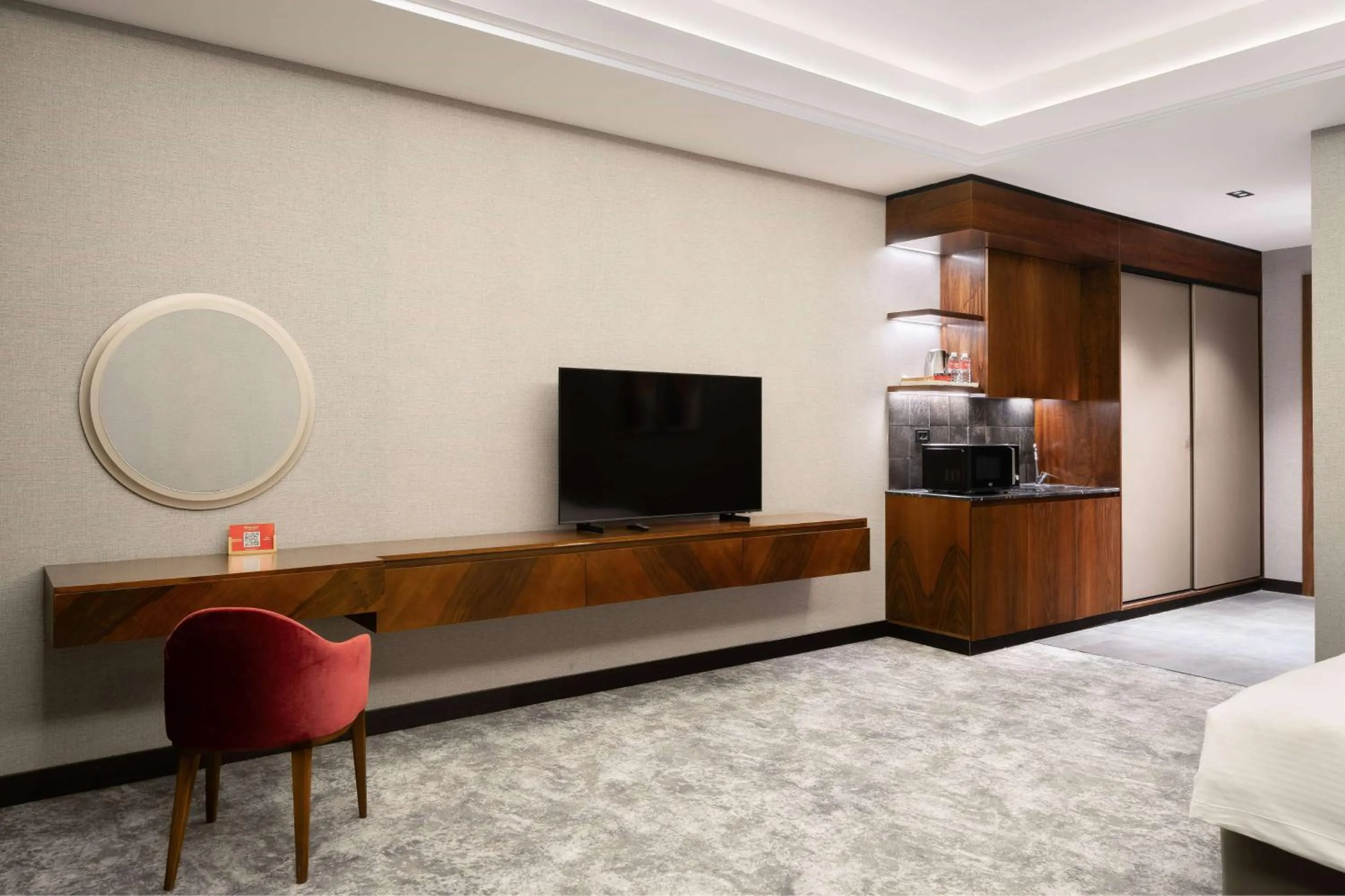 Junior King Suite in Ramada Hotel & Suites by Wyndham Erbil 32 Park