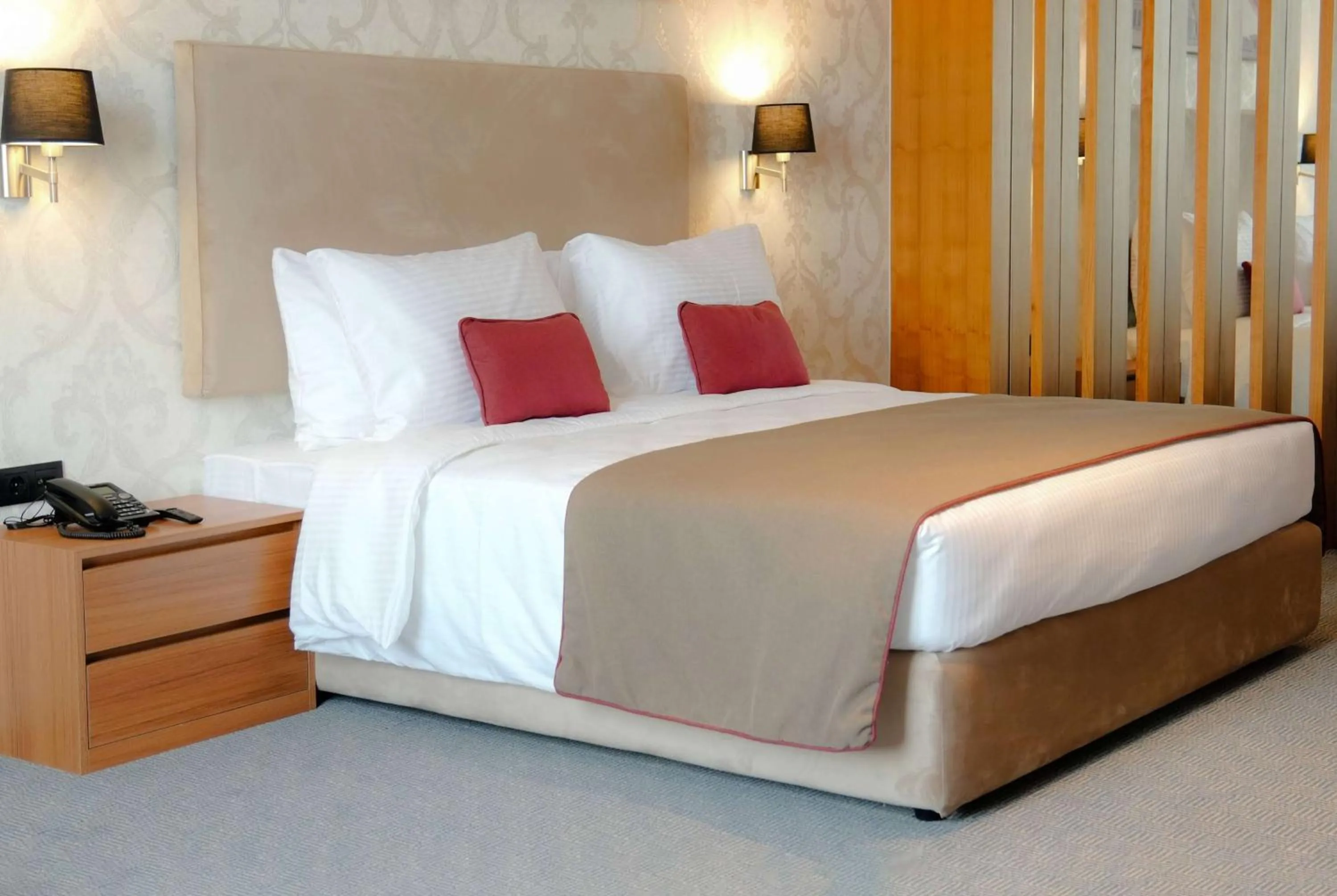 Superior King Room in Ramada Hotel & Suites by Wyndham Erbil 32 Park