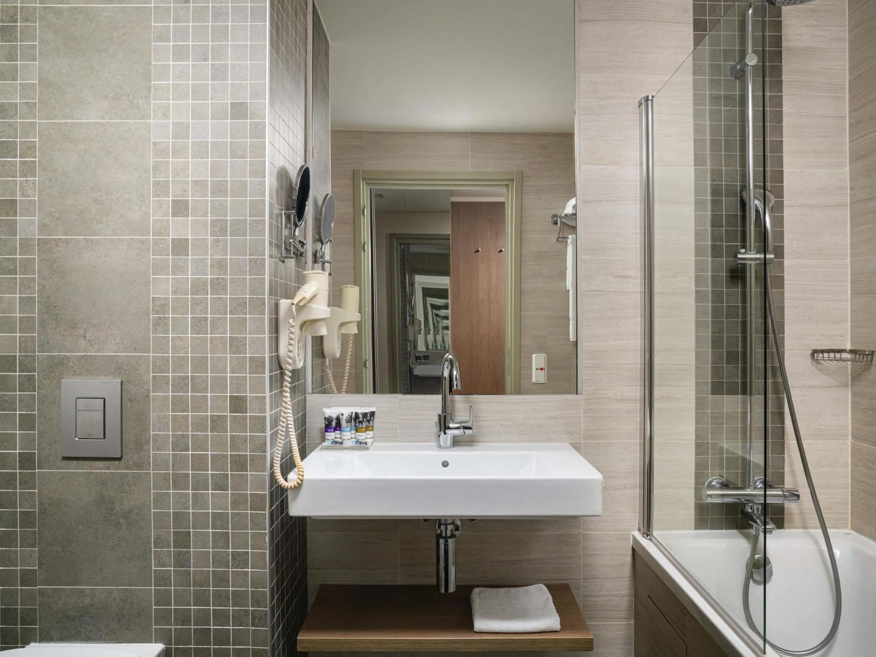 Privilege Suite with One Double Bed in Mercure Bucharest City Center