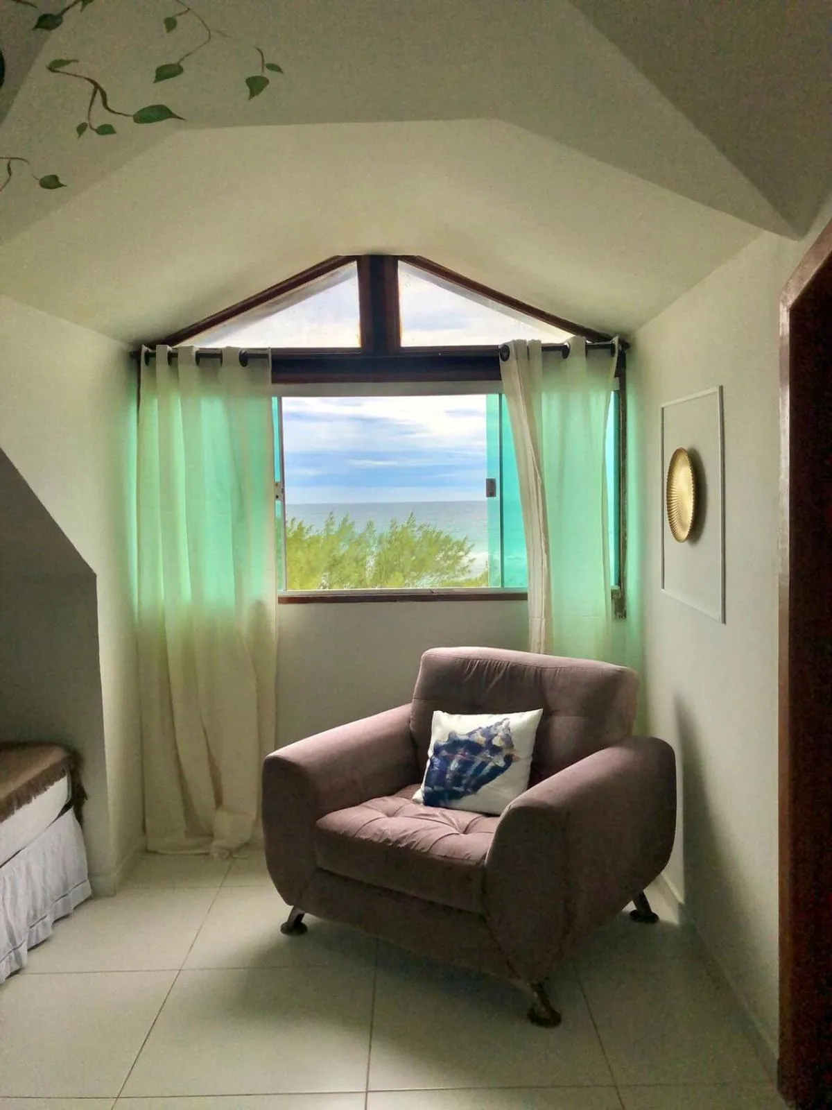 Family Room with Sea View in Terra Nova Cabo Frio Front Beach