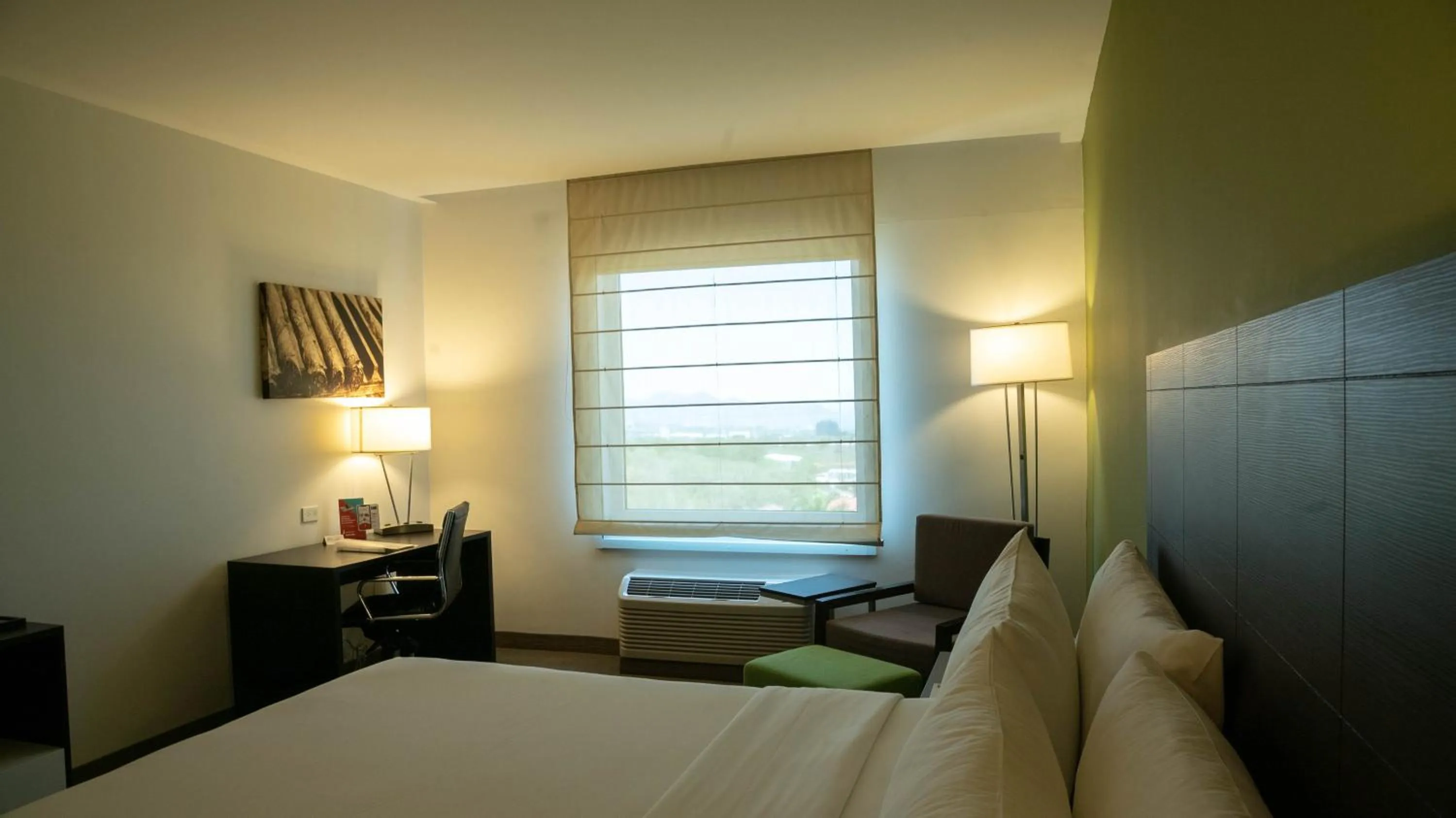 Deluxe Double Room with Two Double Beds - single occupancy in Holiday Inn Express Managua by IHG