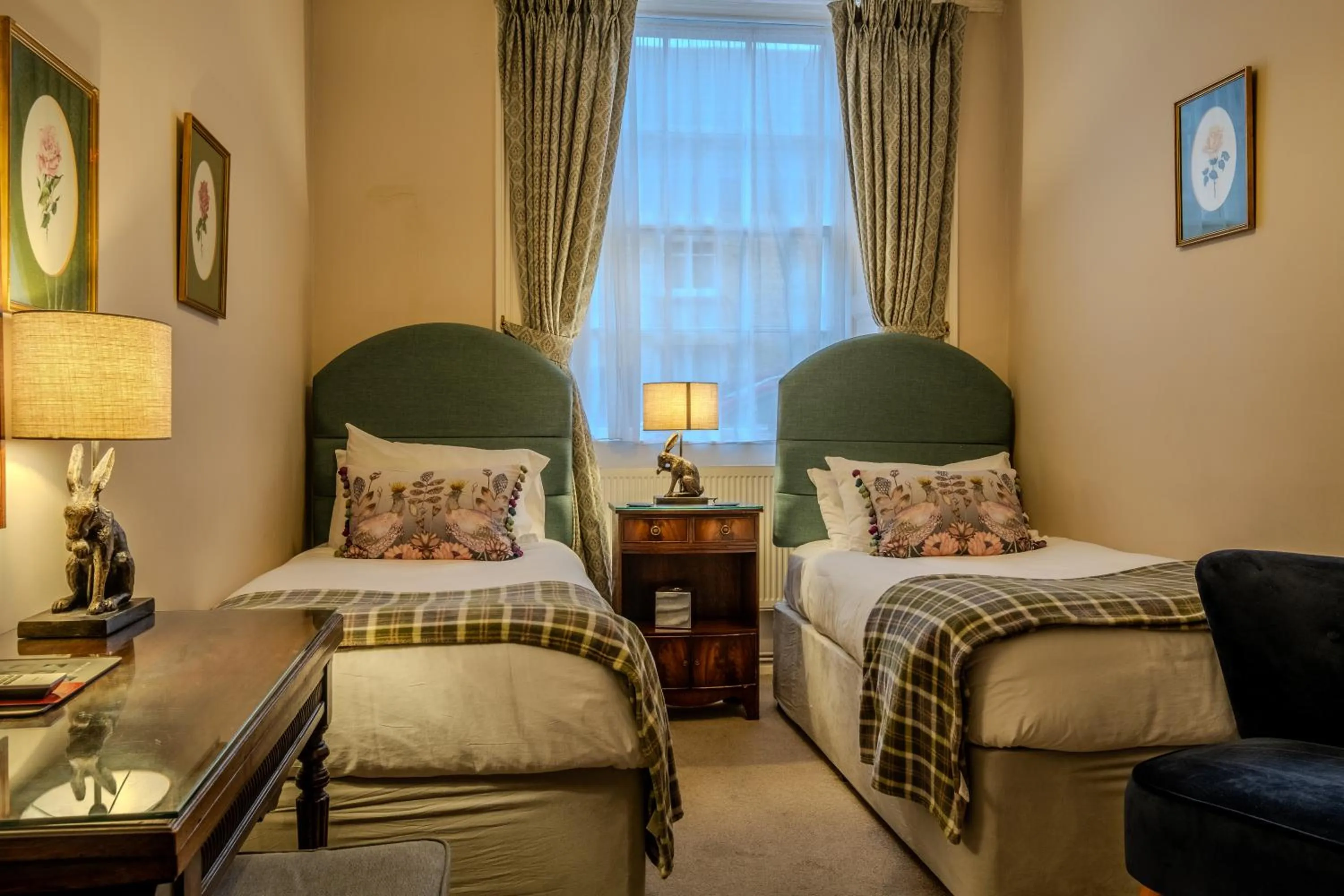 Twin Room - single occupancy in Corinium Hotel & Restaurant