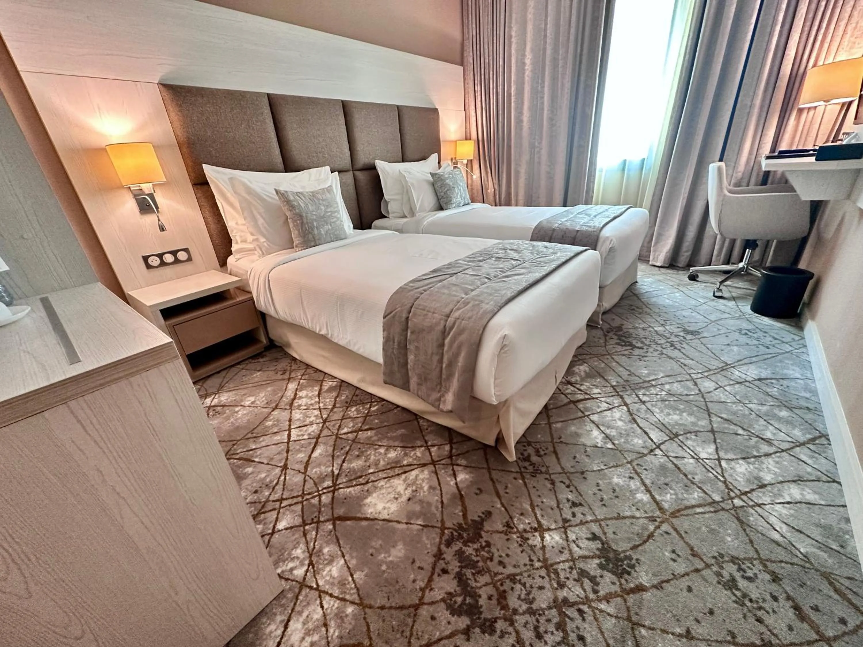 Twin Room - single occupancy in 2H Hotel