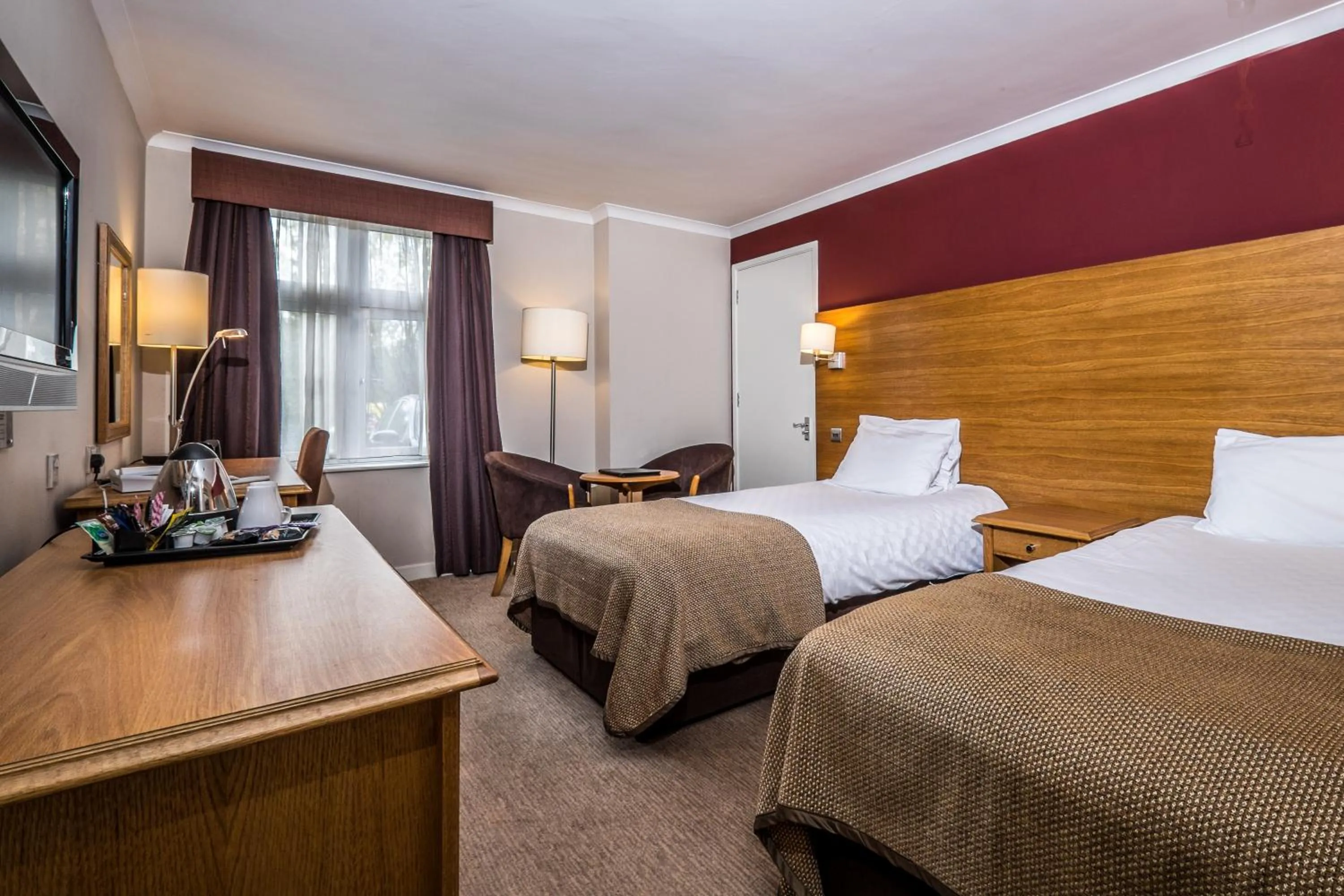 Twin Room - Disability Access in Bridge Hotel