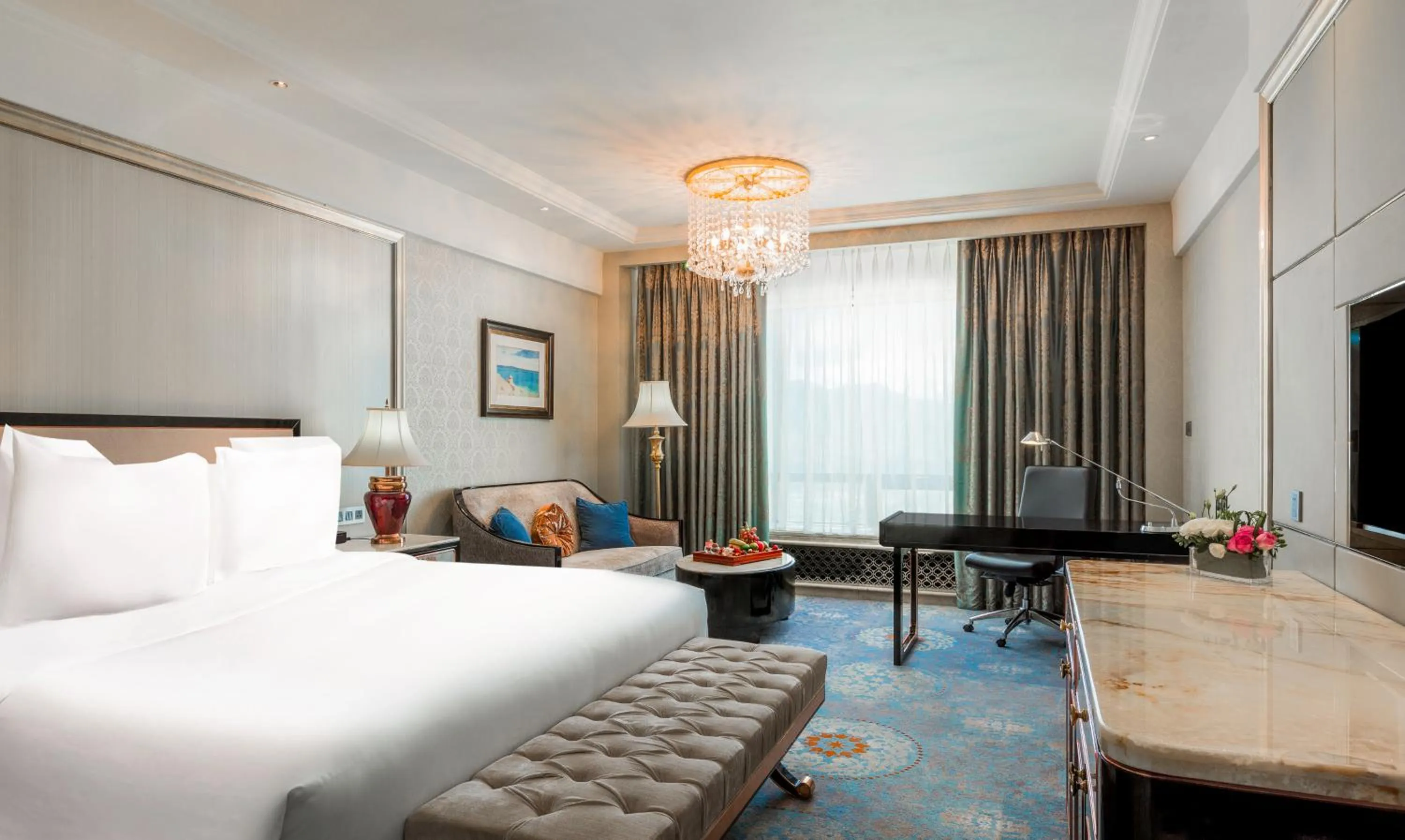 Classic King Room with City View in InterContinental Lhasa Paradise, an IHG Hotel