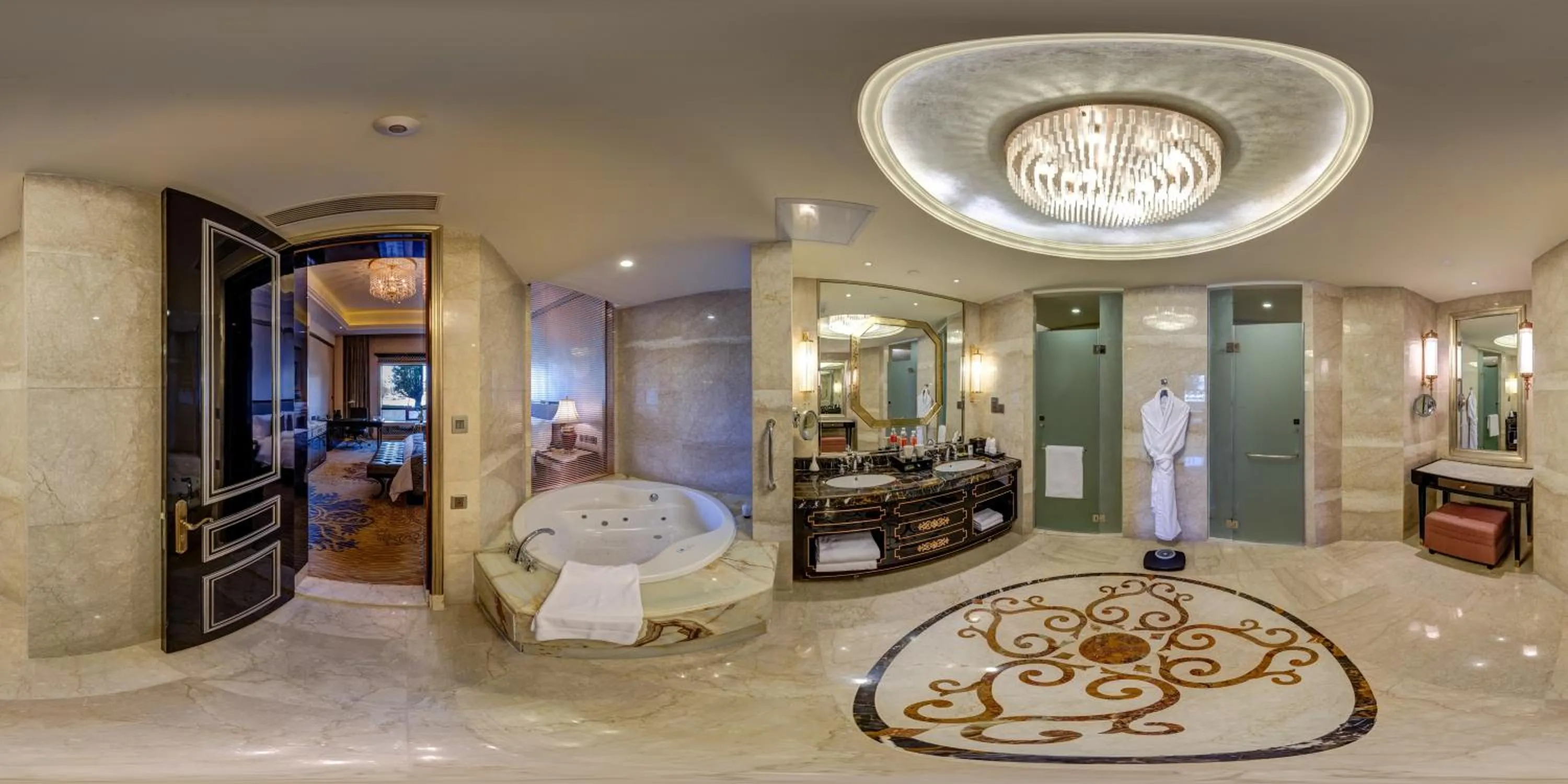 One-Bedroom Suite with Club Lounge Access in InterContinental Lhasa Paradise, an IHG Hotel