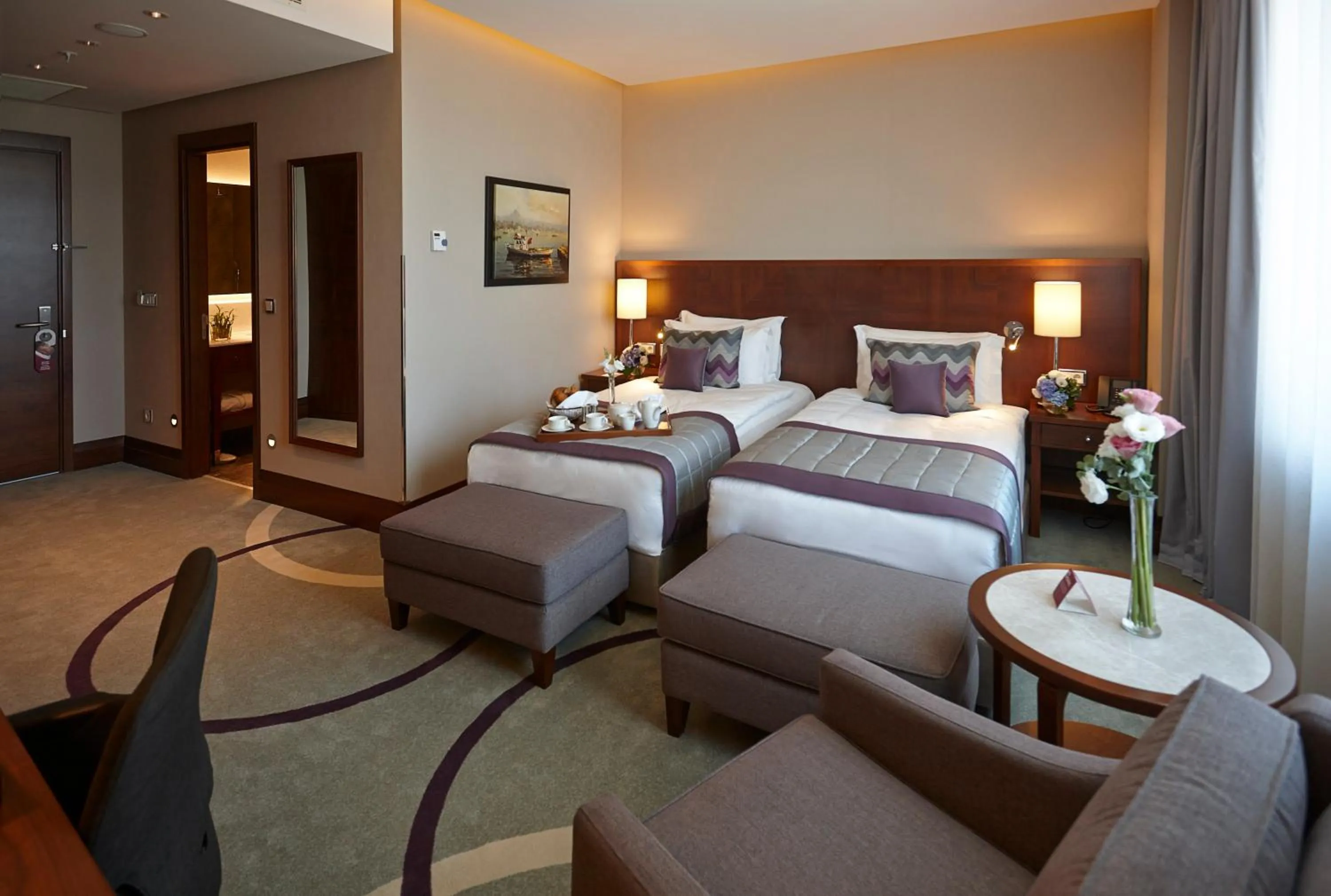 Standard Room with Two Single Beds in Crowne Plaza Istanbul Oryapark by IHG