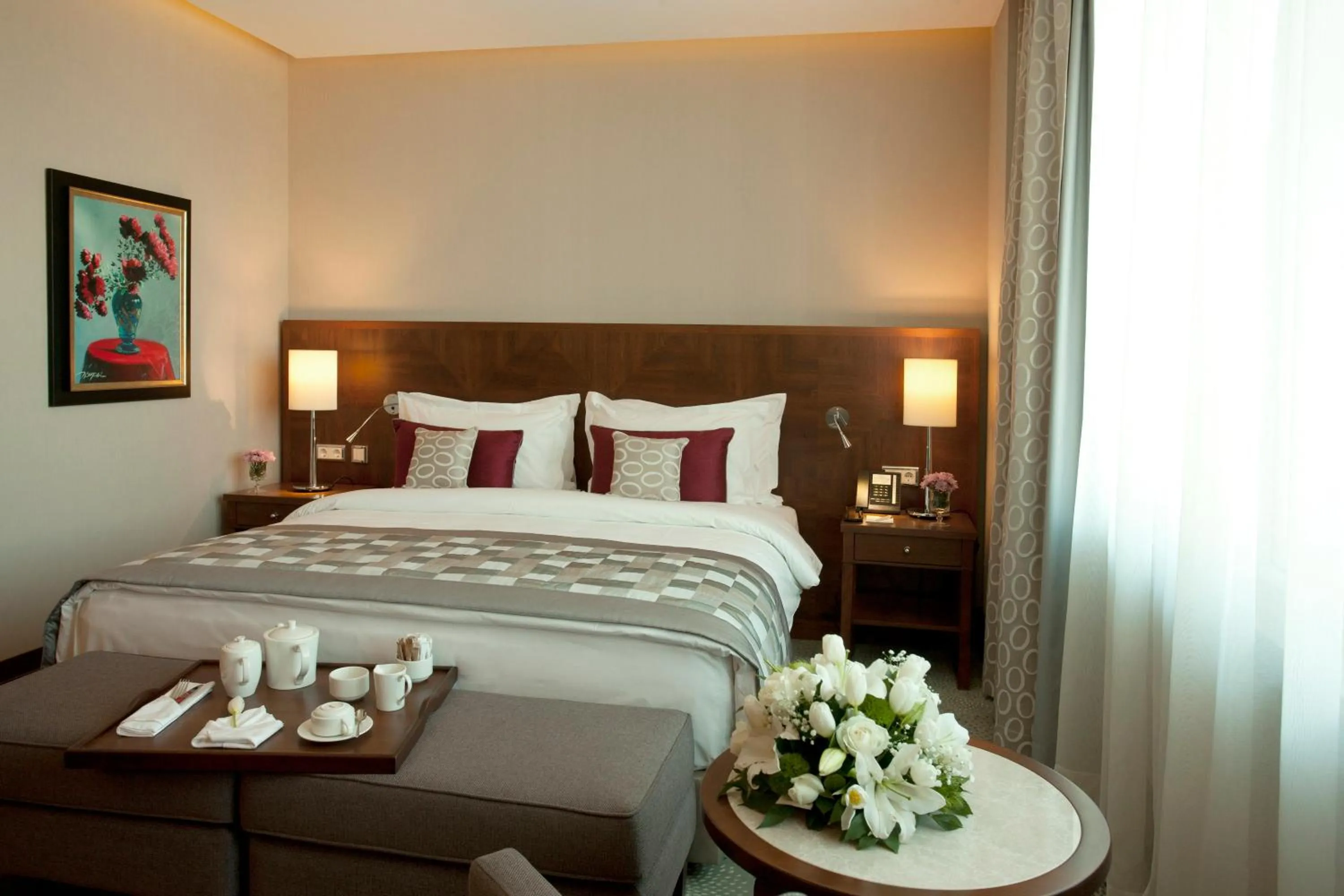 Standard King Room - High Floor in Crowne Plaza Istanbul Oryapark by IHG