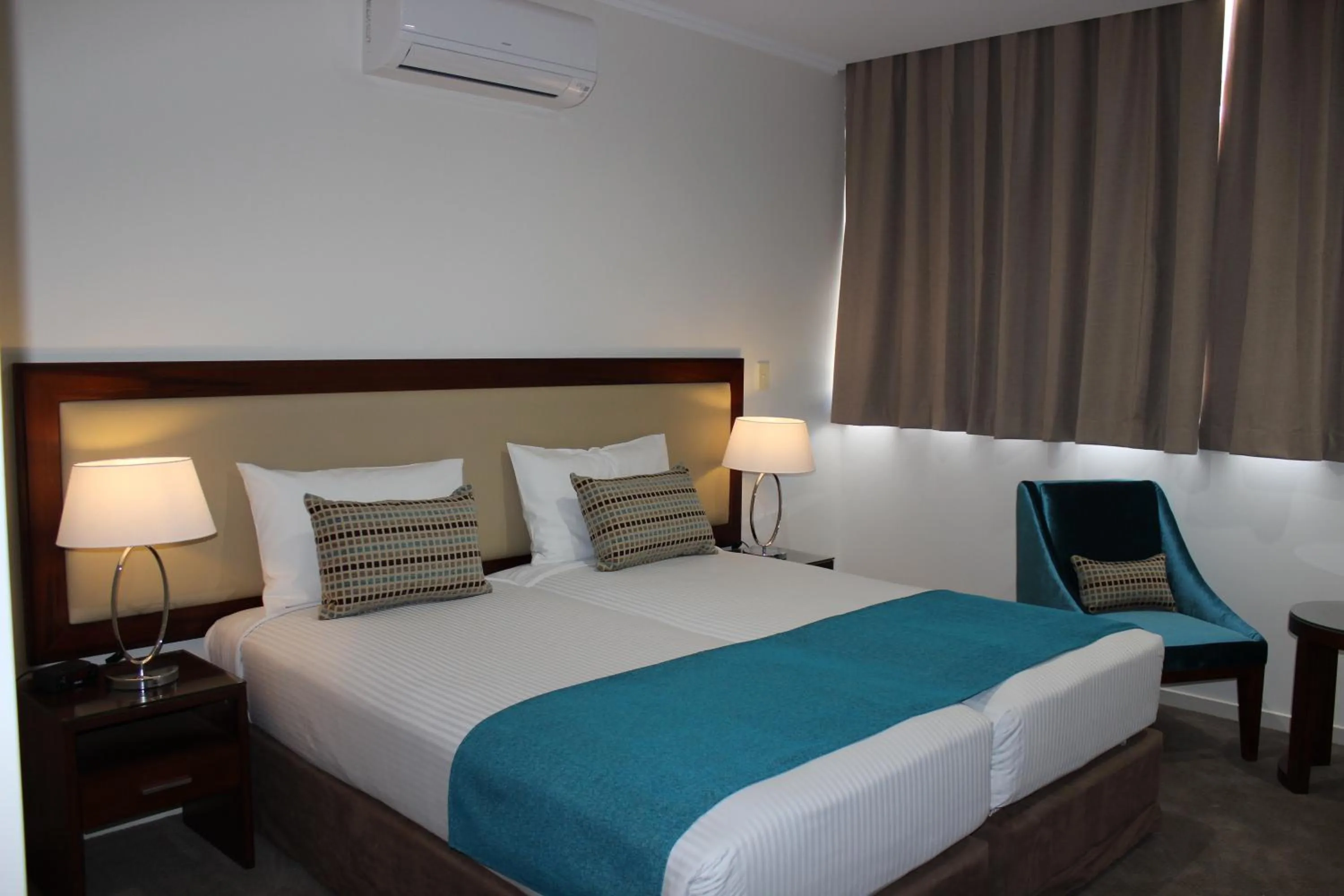 Contemporary King in Quality Hotel Regent Rockhampton
