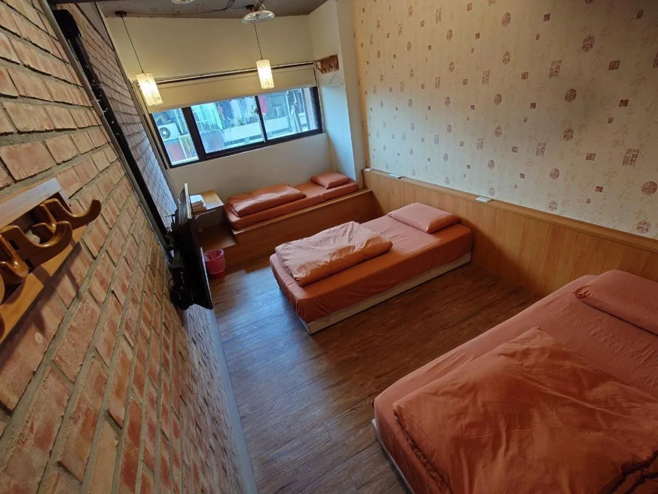 Triple Room with Private Bathroom (3 Single Beds) in Formosa 101