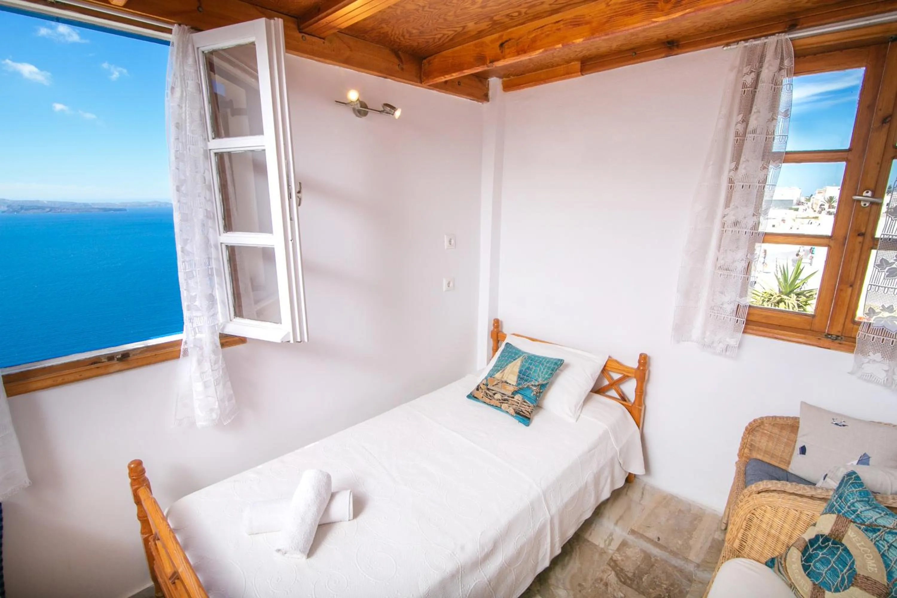 Standard Double Room with Caldera View in Stelios Rooms