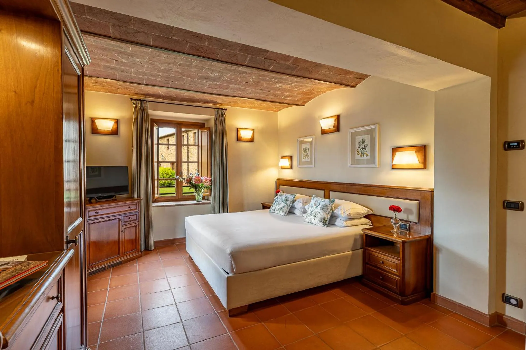 Superior Double Room in Wine Relais In Montecucco - ColleMassari Hospitality