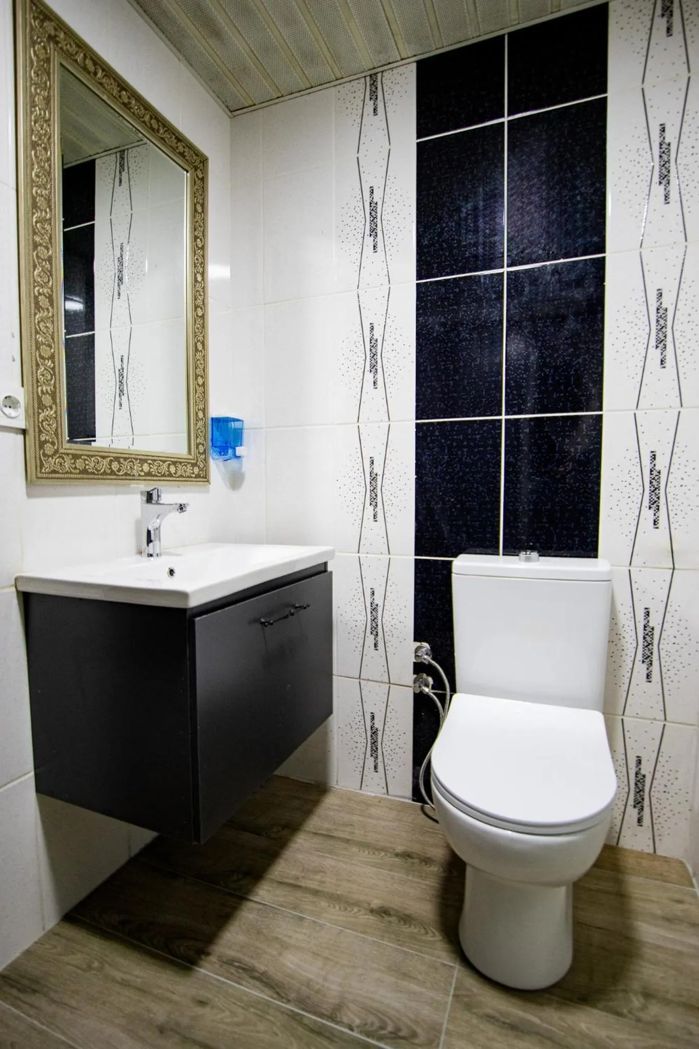 Economy Double Room in Hotel Le Marin