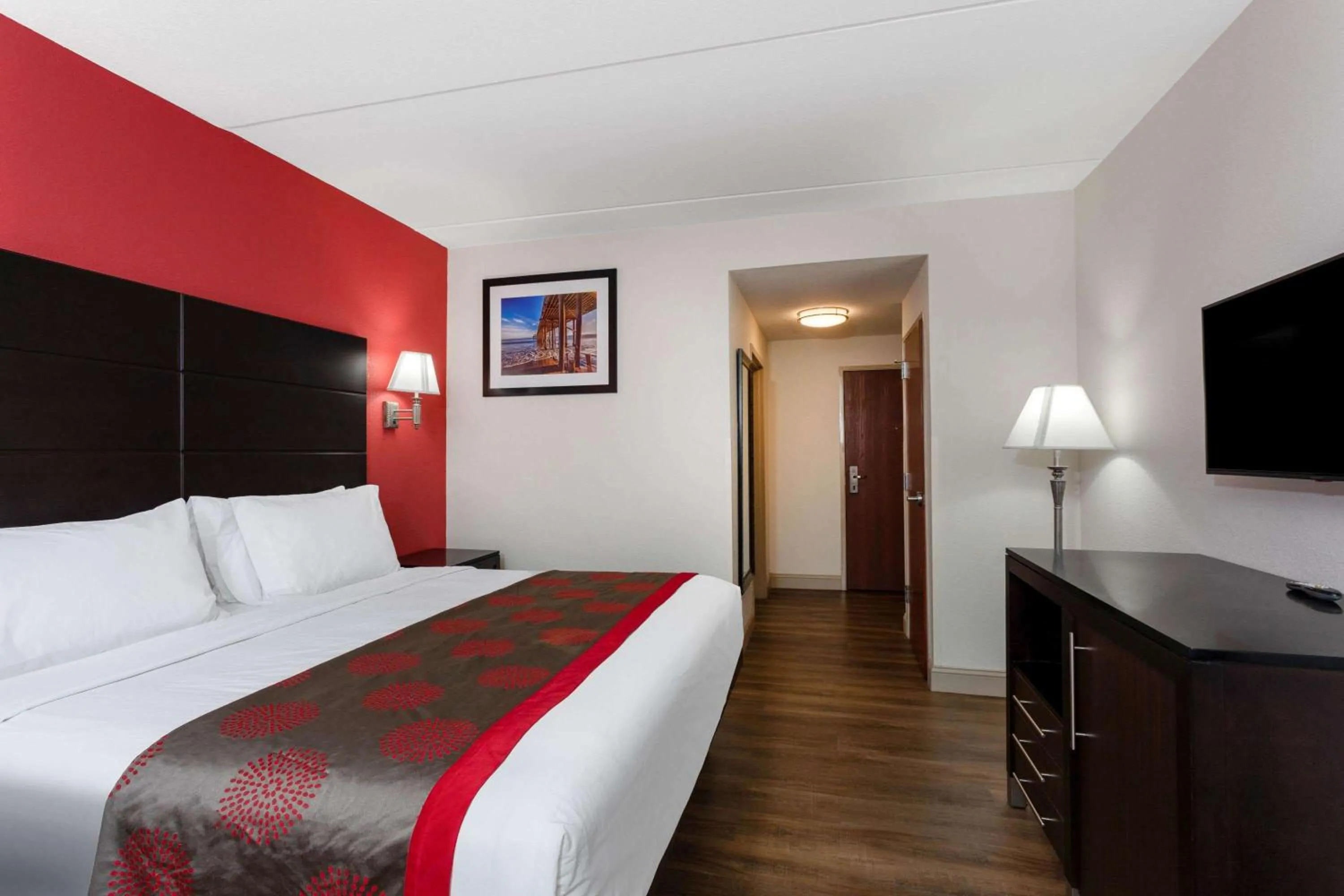 King Suite - Non-Smoking in Ramada by Wyndham Panama City