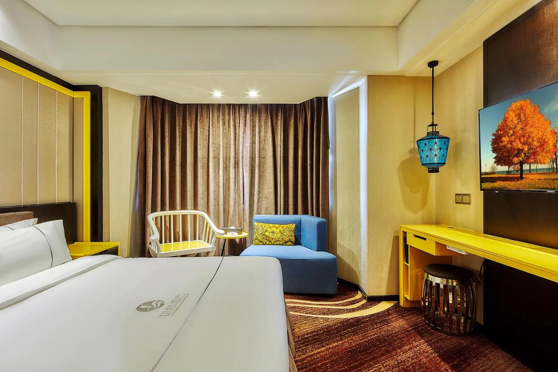 Business Queen Room in Insail Hotels -Huanshi Road Taojin Metro Station Guangzhou- Free shuttle bus for Canton Fair