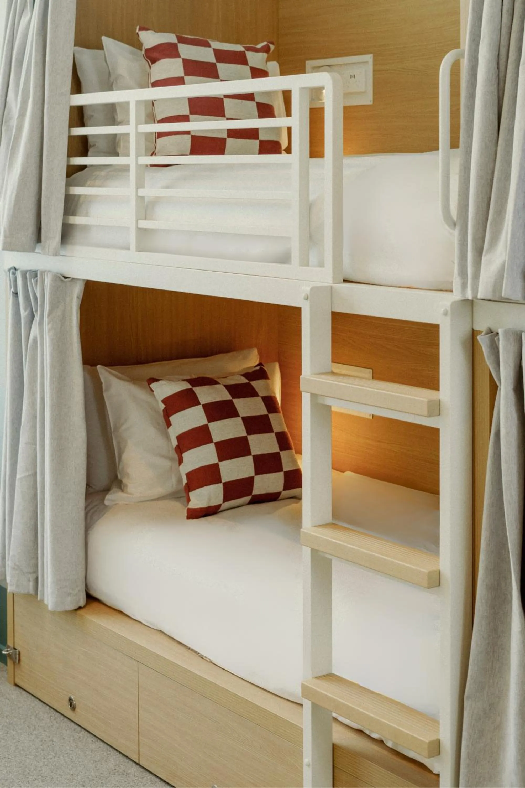 Private Suite - 4 Bed in Drifter Christchurch