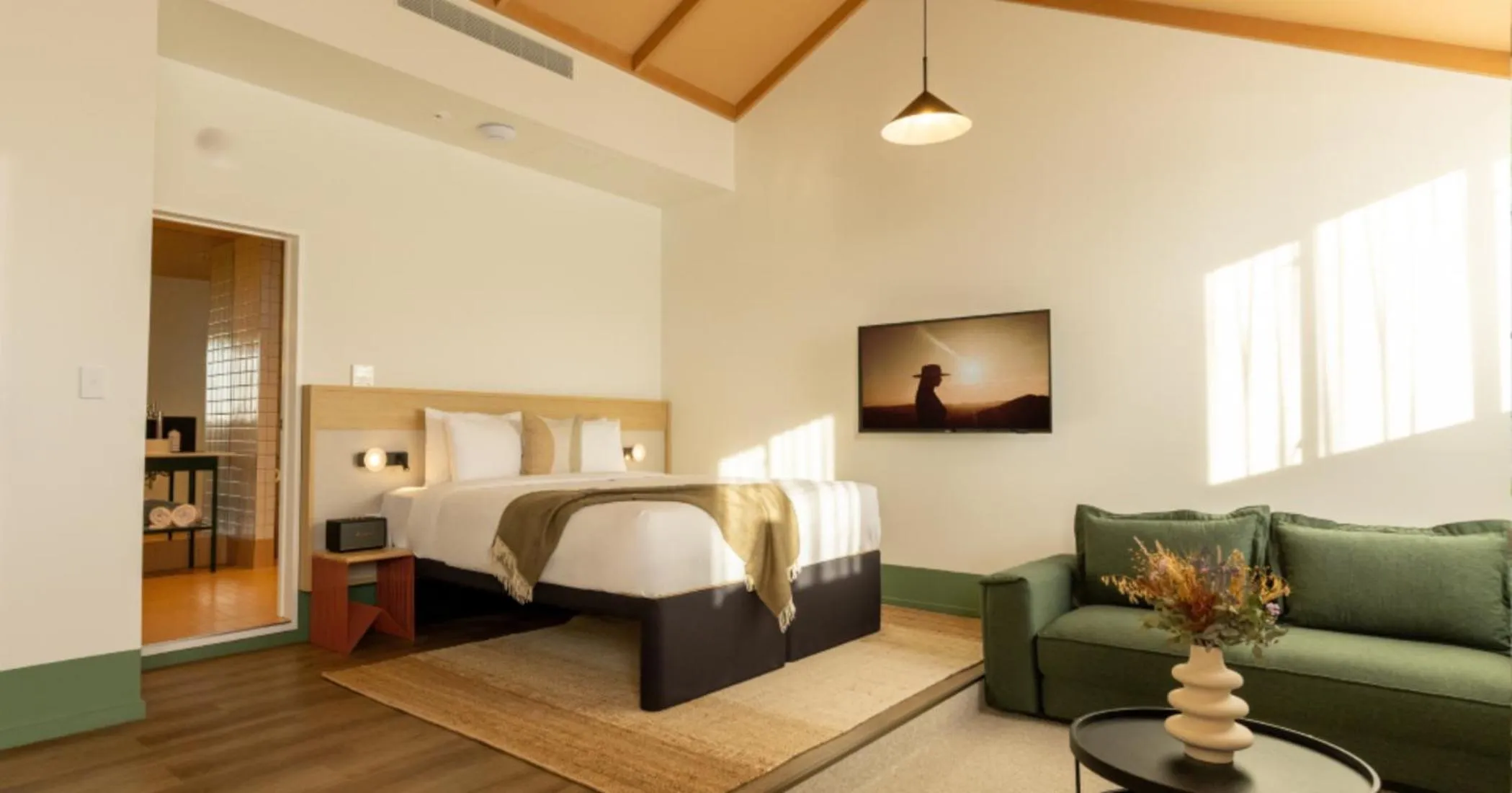 Premium King Suite in Drifter Christchurch