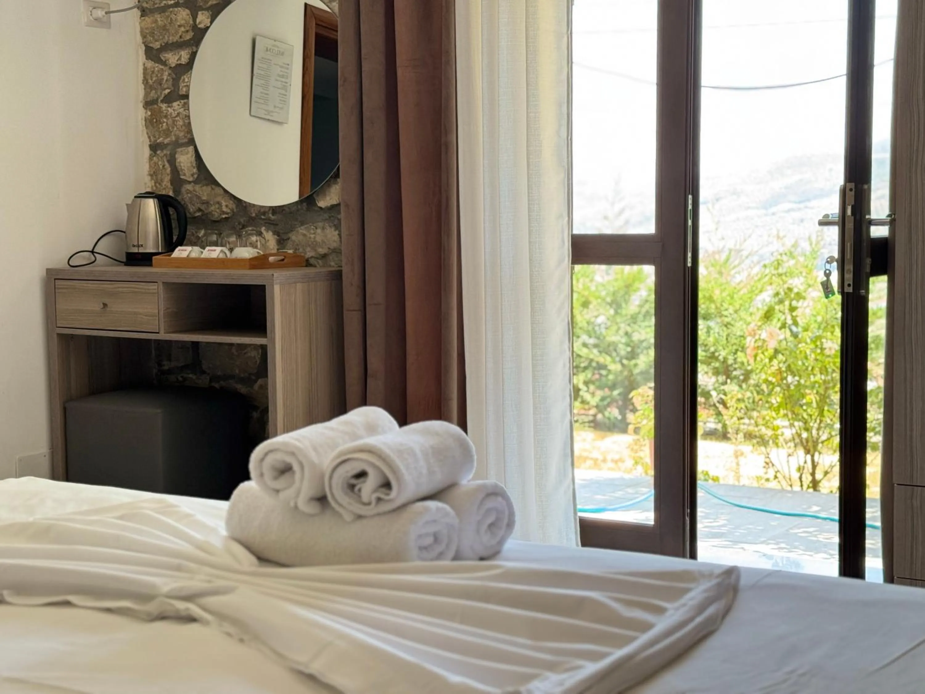 Superior Twin Room with Garden View in Te Gjyshi