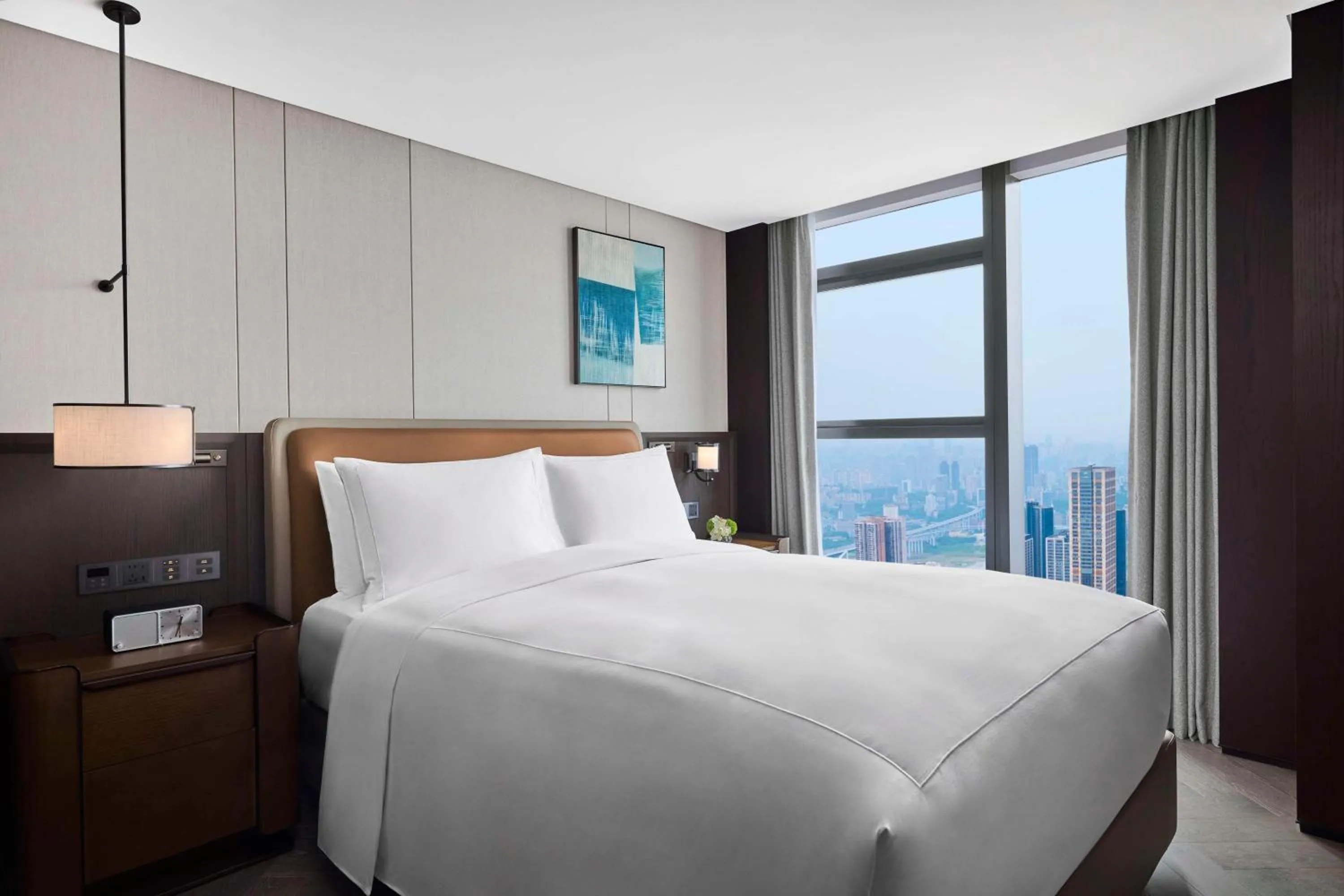 Deluxe King Loft Suite with Sky View in Conrad Chongqing - Indulge in the magical 8D city landscape