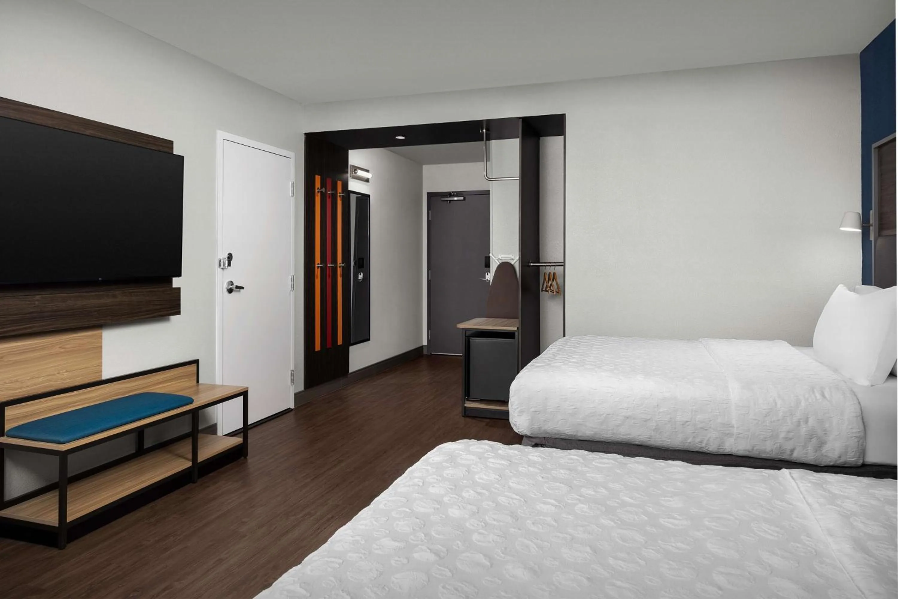 Queen Room with Two Queen Beds - Mobility Access in Tru By Hilton Columbus East Broad