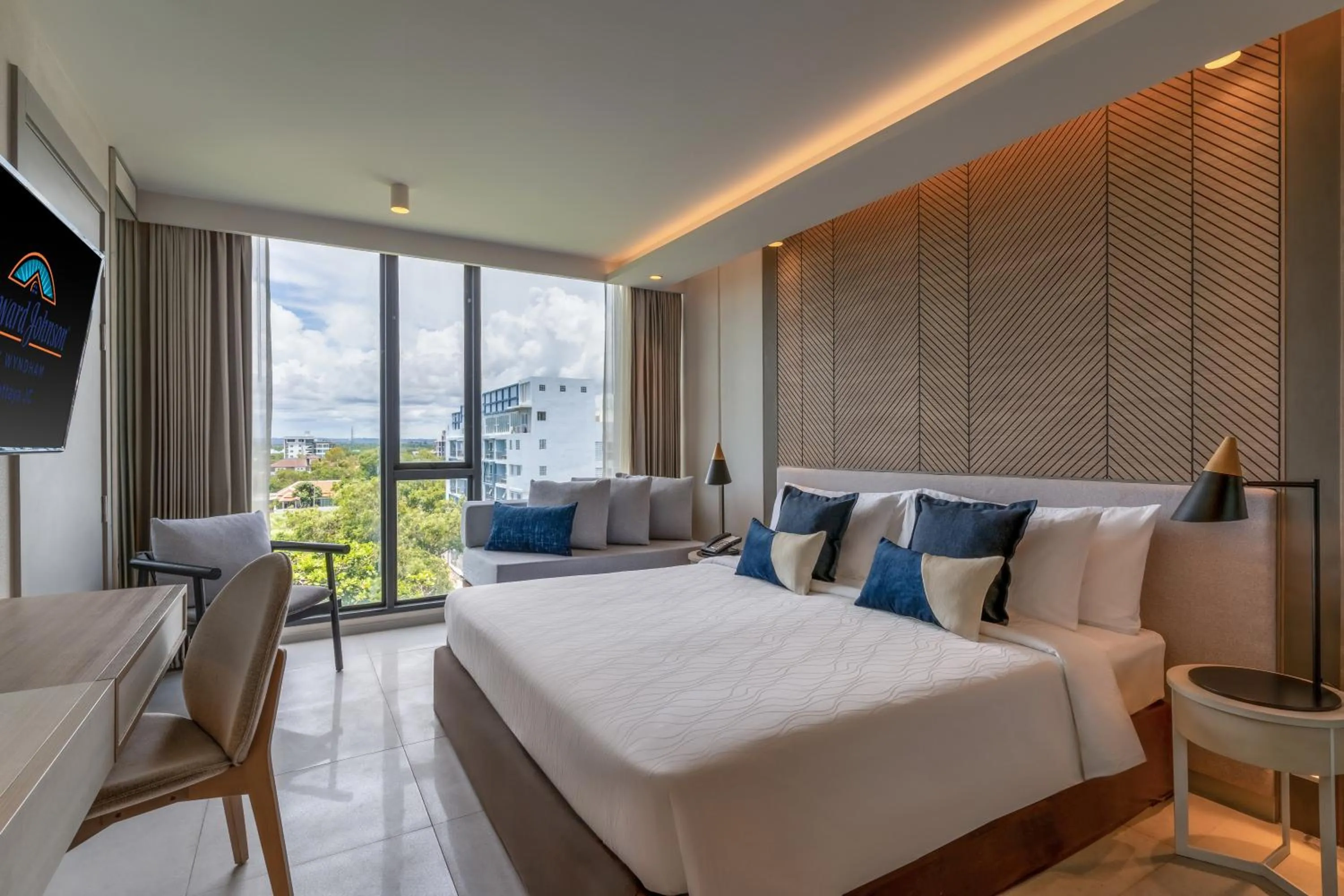 Superior King Room - Non-Smoking in Howard Johnson by Wyndham Pattaya JC