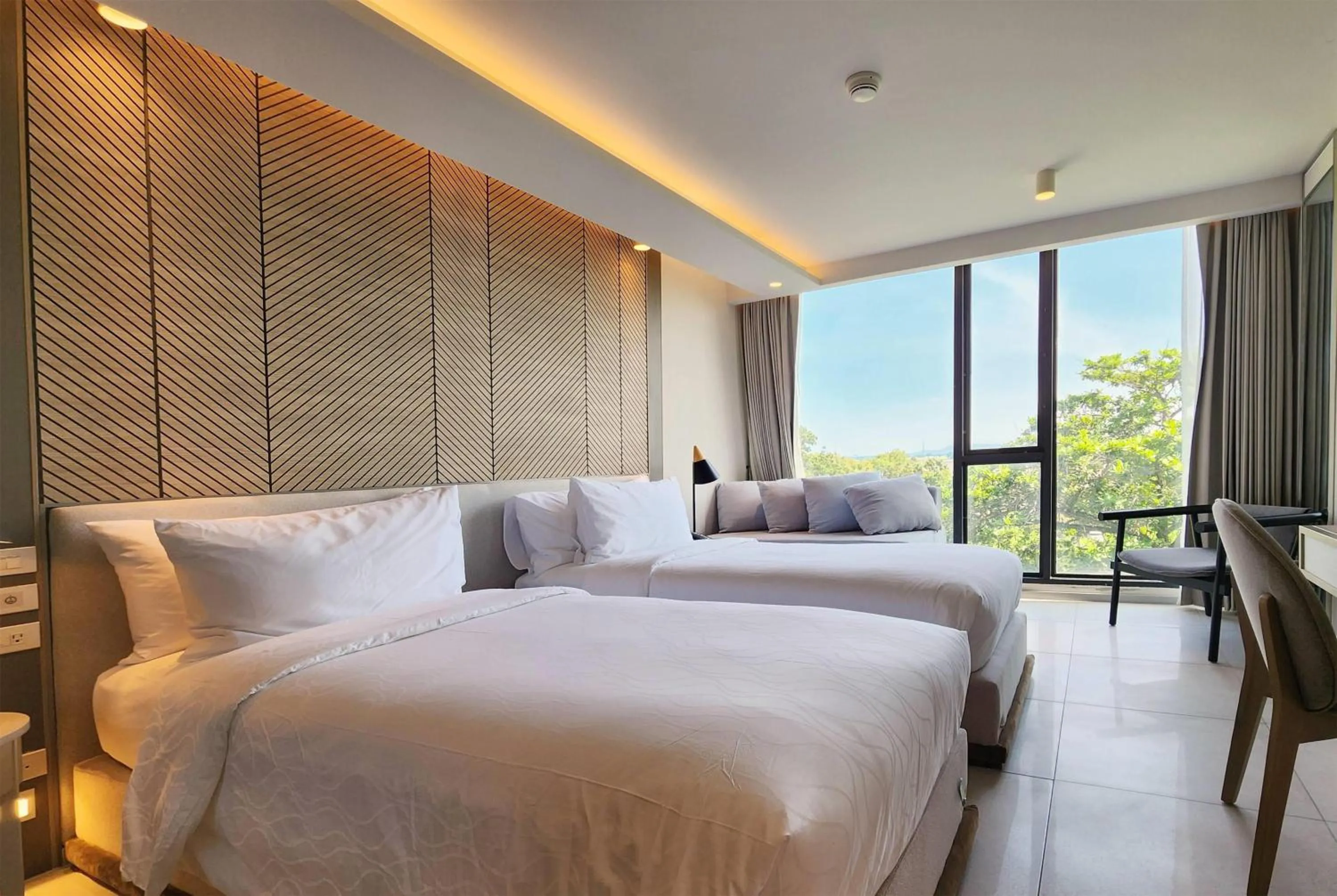 Superior Twin Room - Non-Smoking in Howard Johnson by Wyndham Pattaya JC