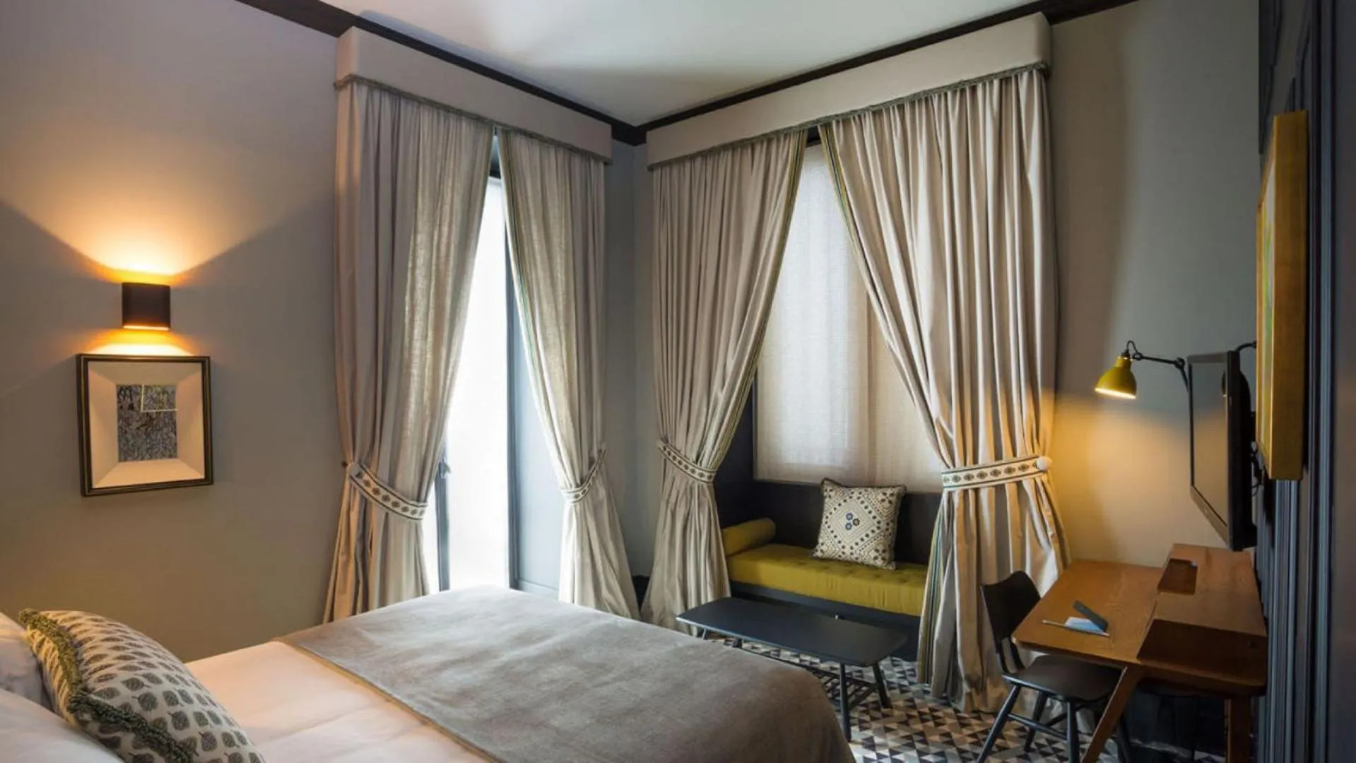 Classic Double Room in Valverde Lisboa Hotel & Garden - Relais & Chateaux