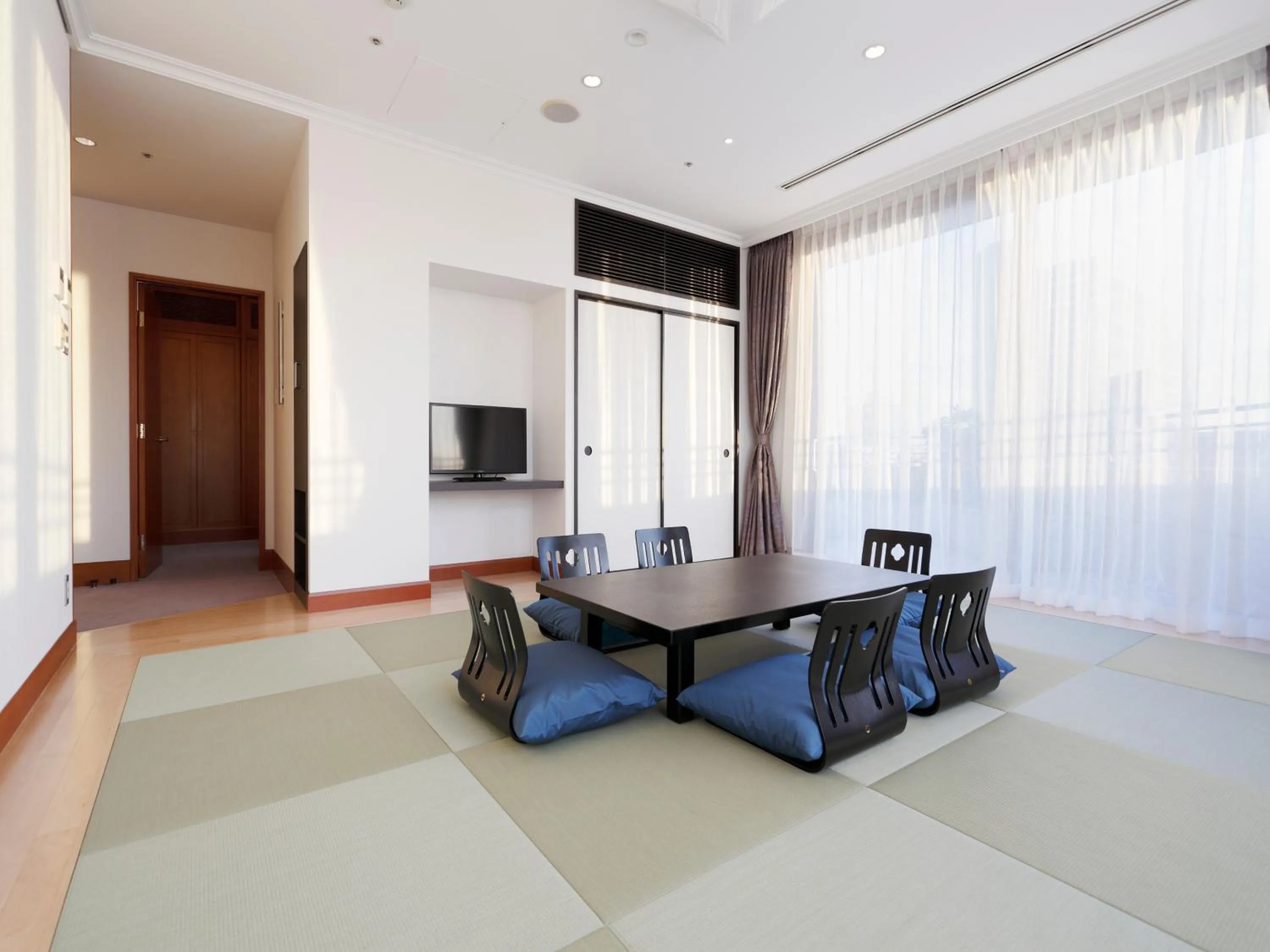 Modern Japanese-Style Premium Room - Non Smoking in Ryogoku View Hotel