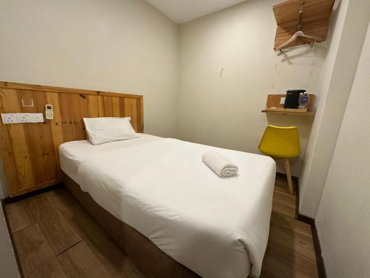 Standard Single Room in Swing & Pillows - Apple Hotel Shah Alam