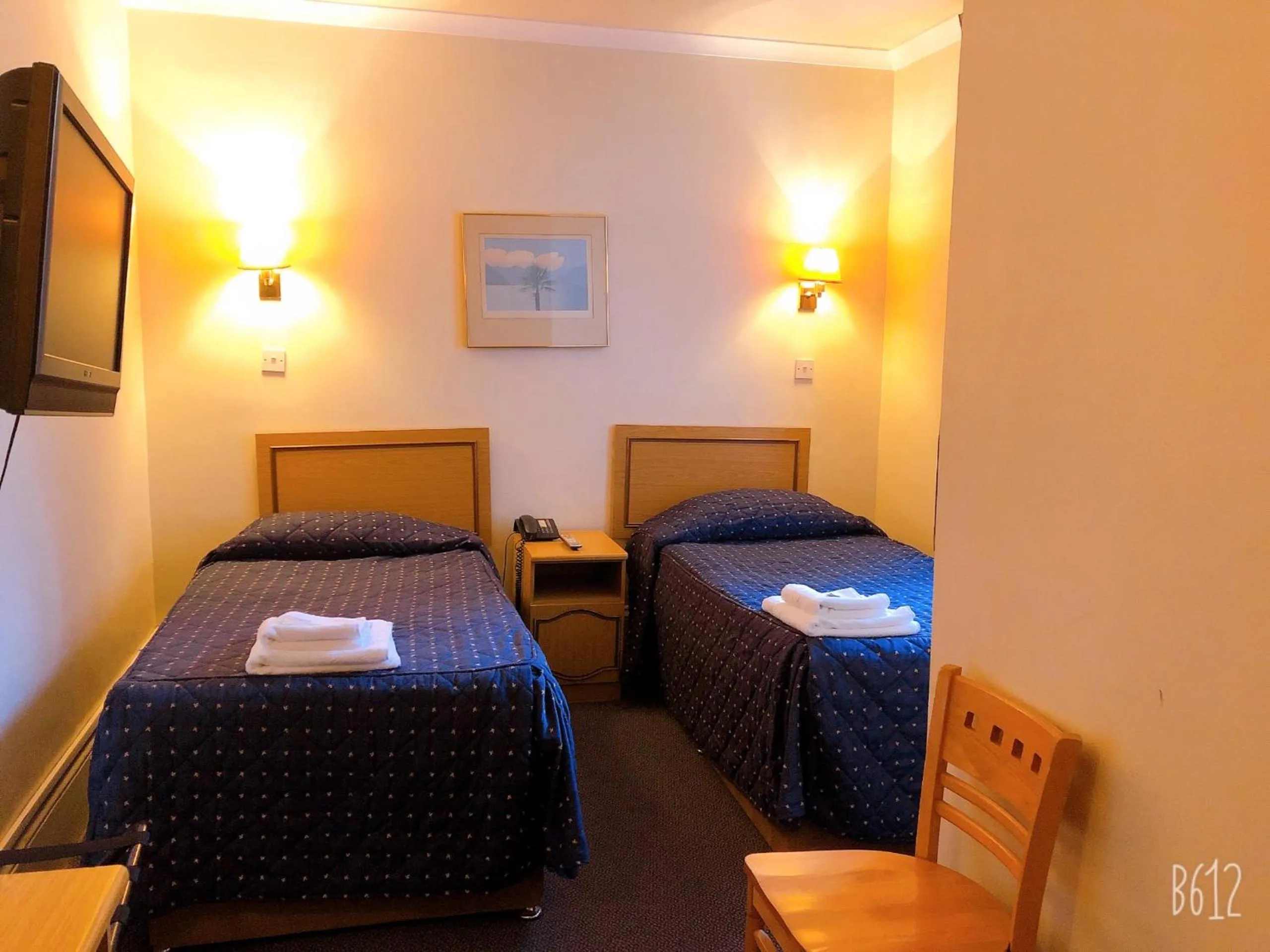 Twin Room in The Brompton Hotel