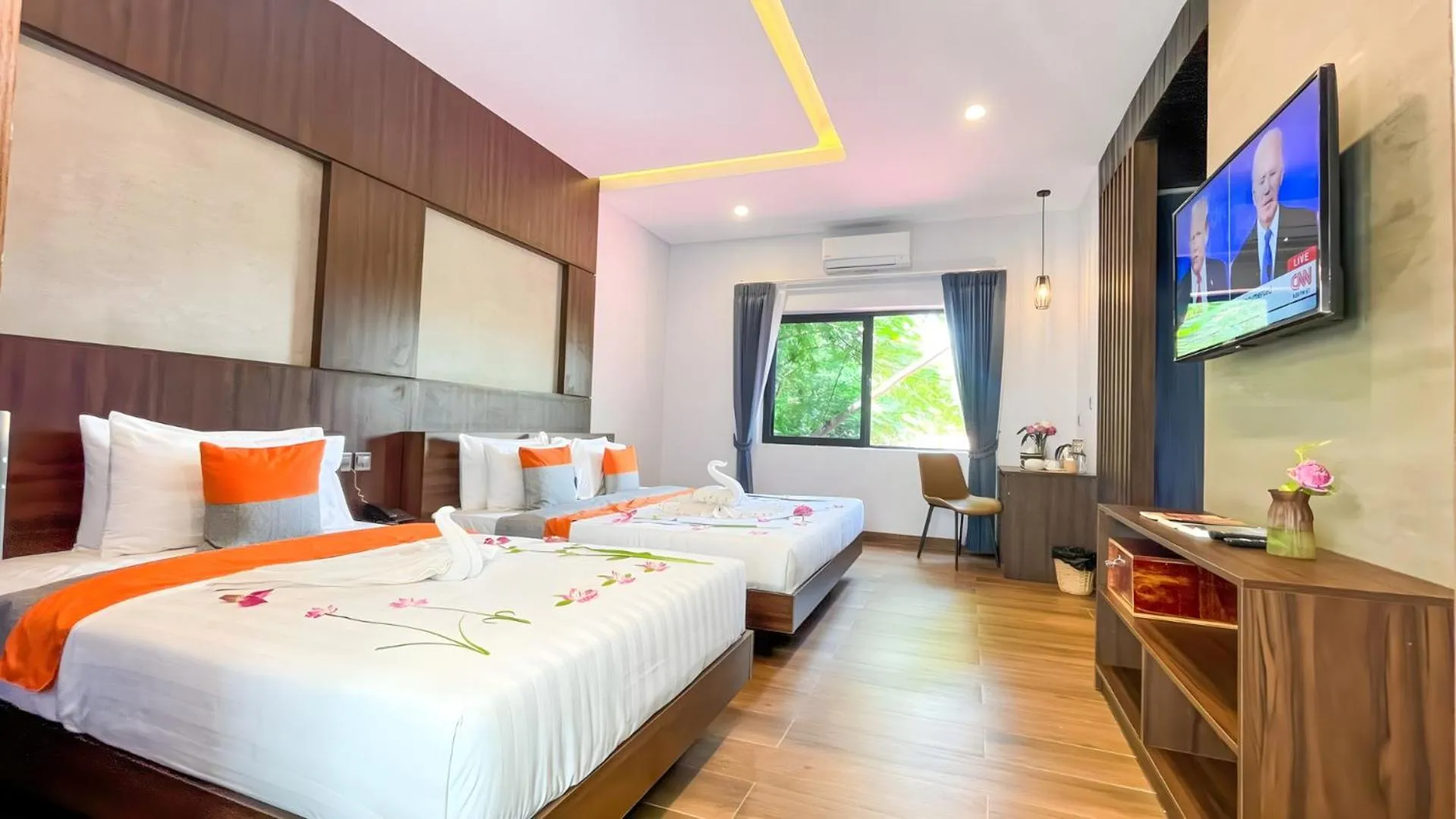 Family Suite with Balcony - Free Pick Up in The Luxury