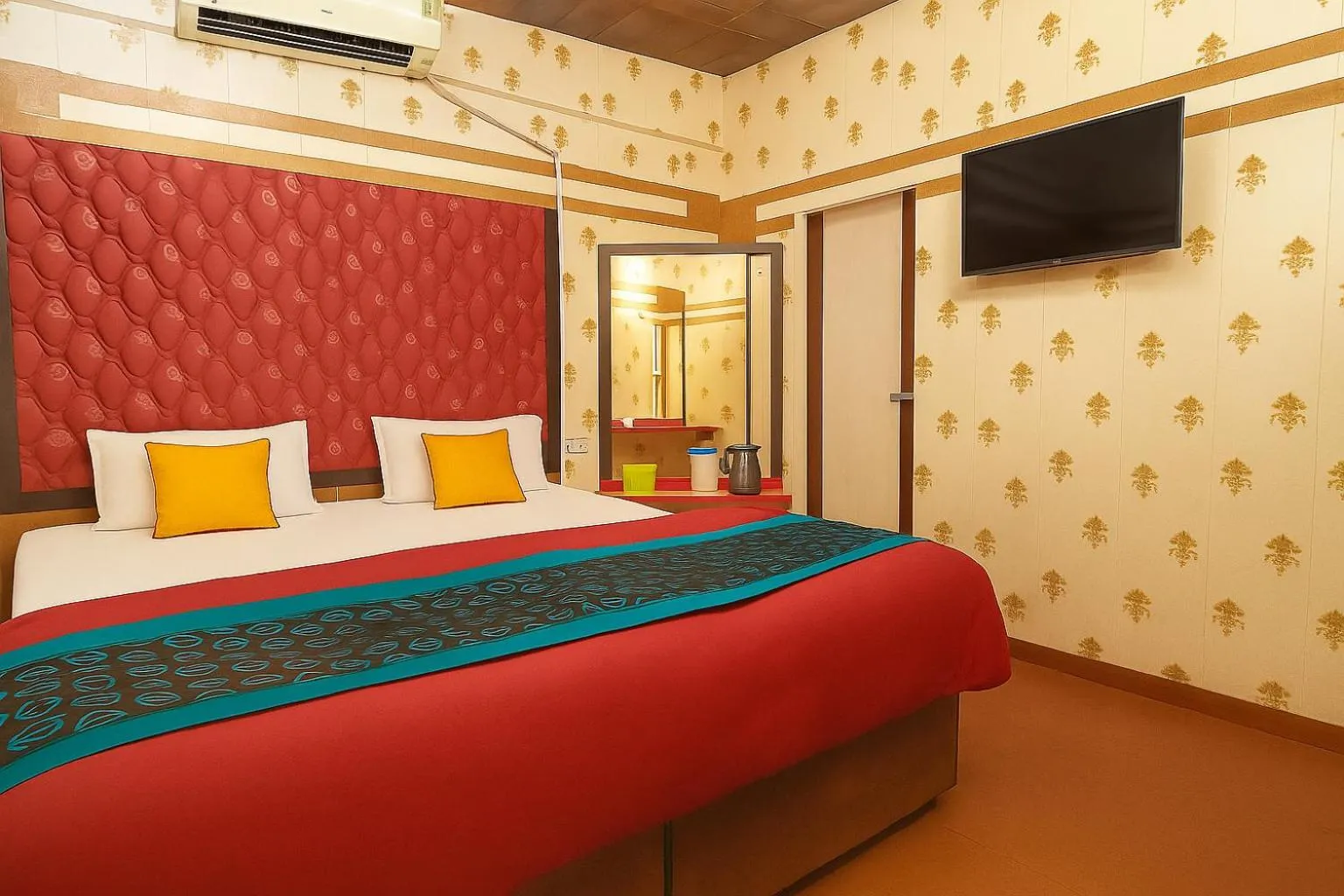 Deluxe Double Room in Taj City Hotel