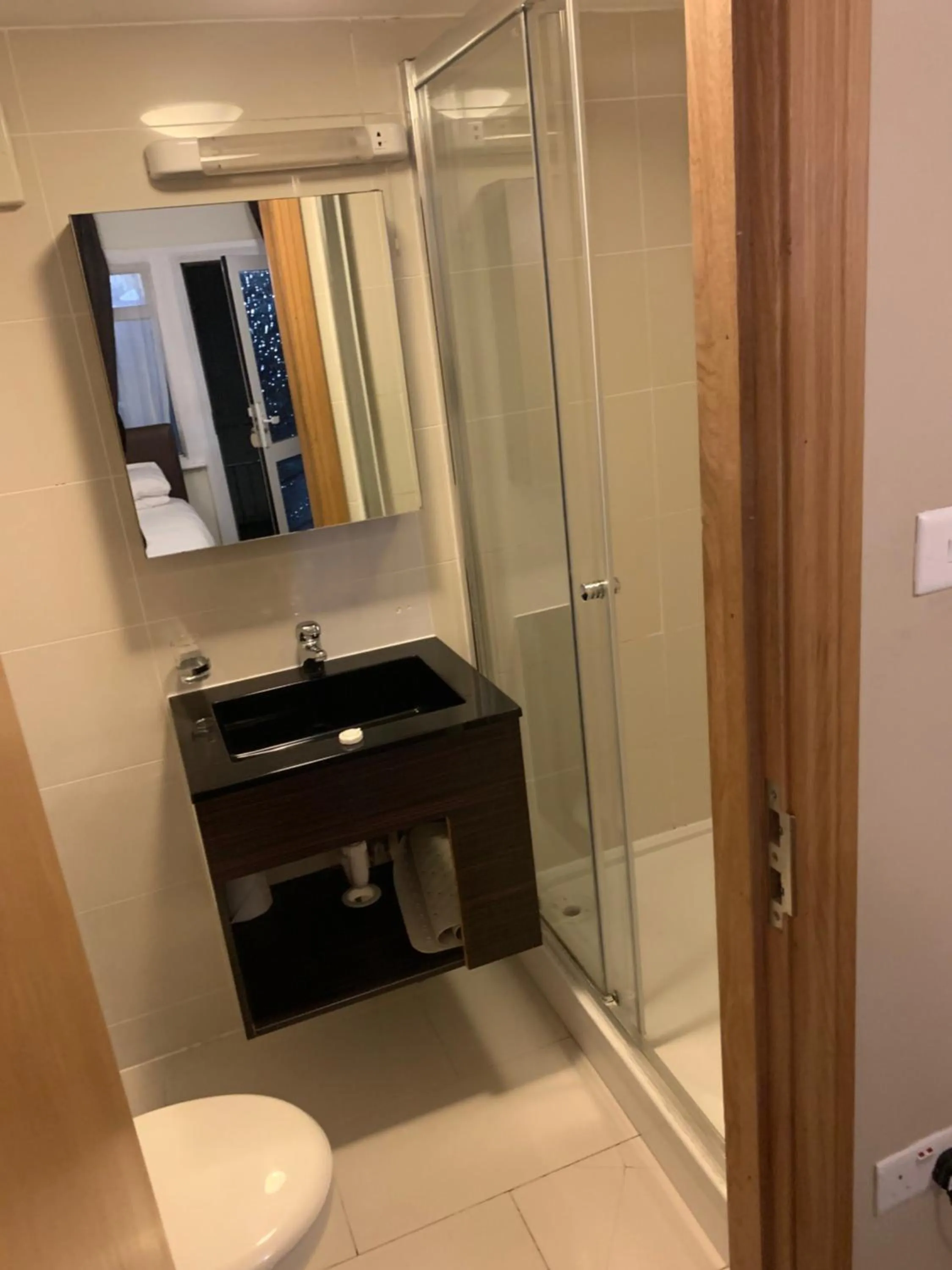 Old Mill Lodge - Basic Single Room in Old Mill Hotel & Lodge