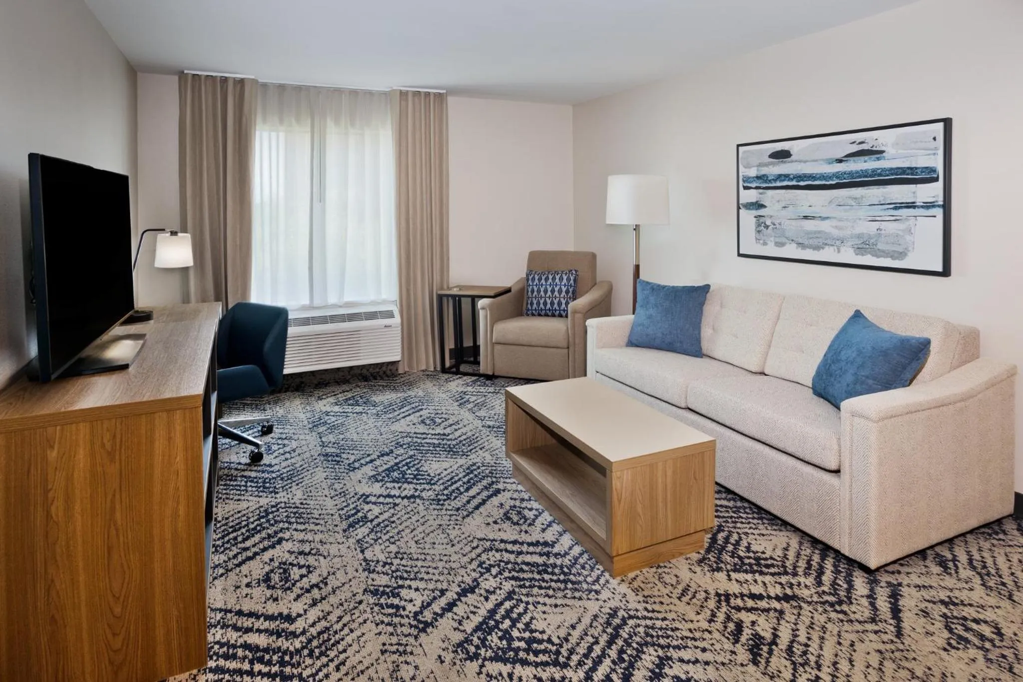 One-Bedroom Suite in Candlewood Suites Dothan by IHG