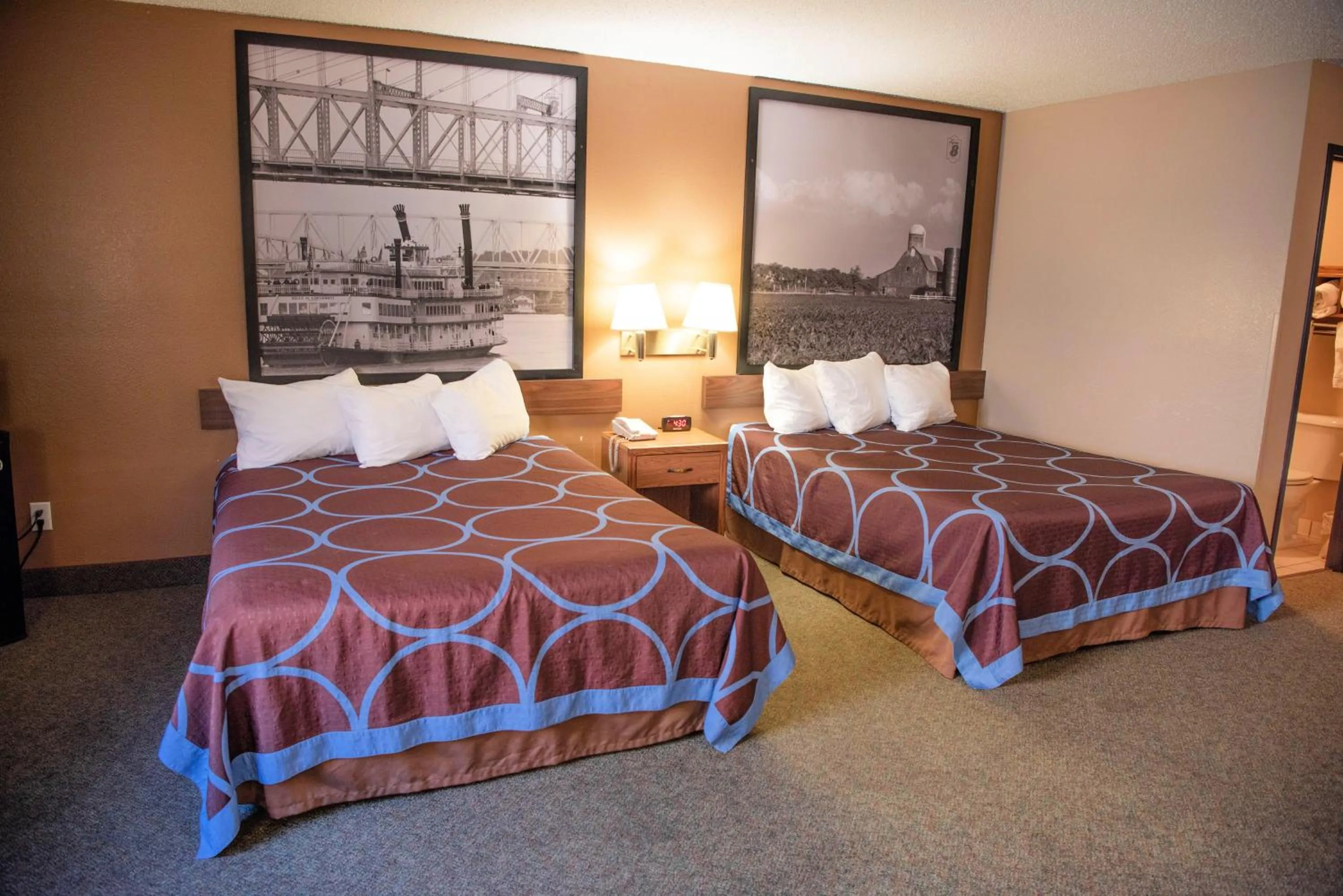 Queen Room with Two Queen Beds - Smoking in Super 8 by Wyndham Gallipolis Pt Pleasant Area