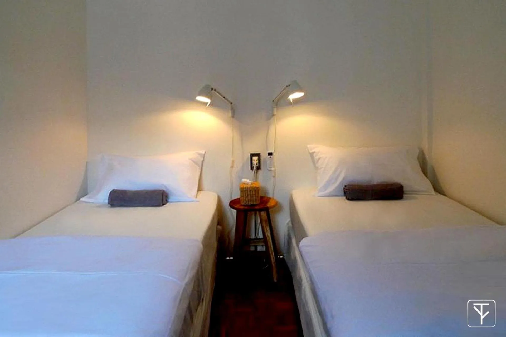 Standard Twin Room with Shared Bathroom in T-Boutique Hostel - Hua Lamphong