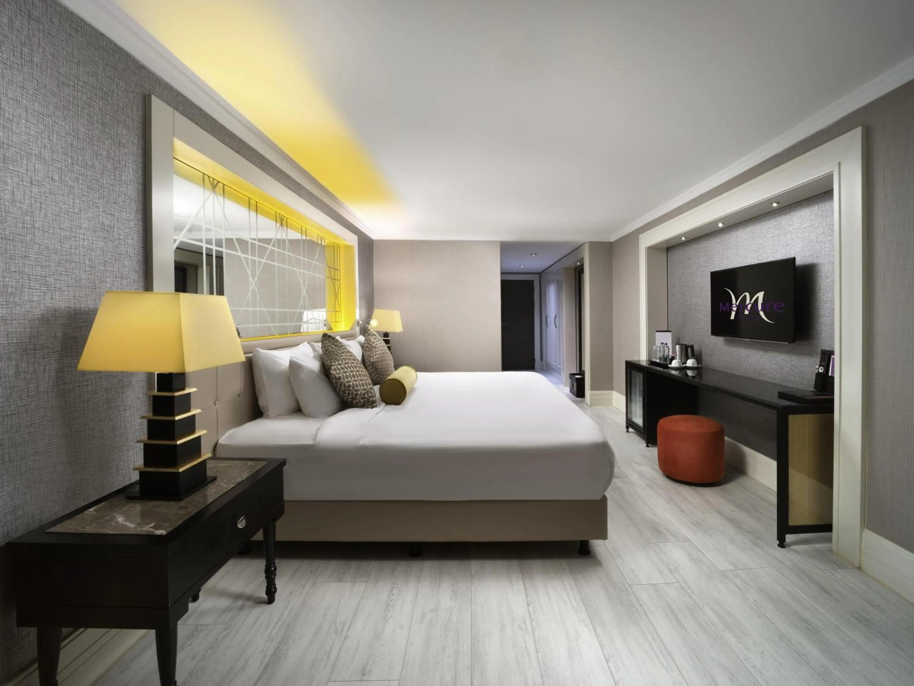 Deluxe King or Twin Room in Mercure Istanbul Bomonti