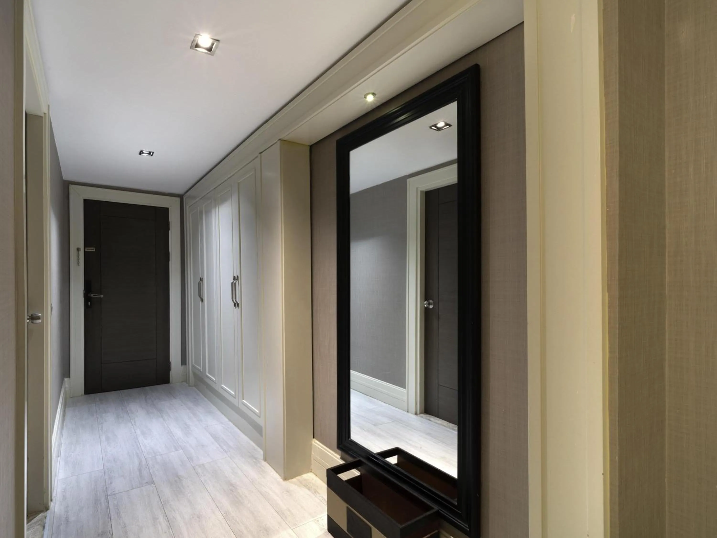 Standard King Room in Mercure Istanbul Bomonti