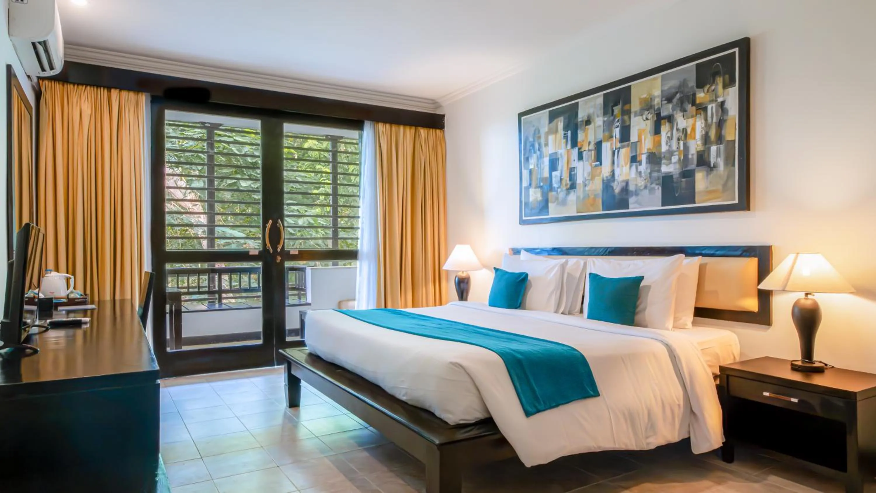 Superior Double Room in Blue Point Resort and Spa