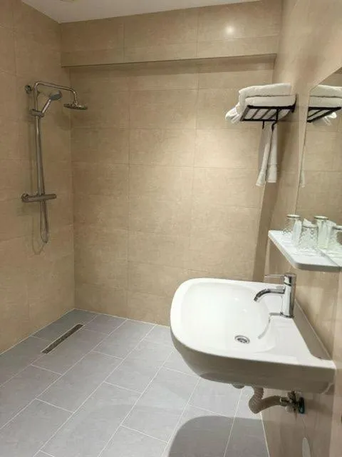 Premium Quadruple Room in MA Airport Hotel