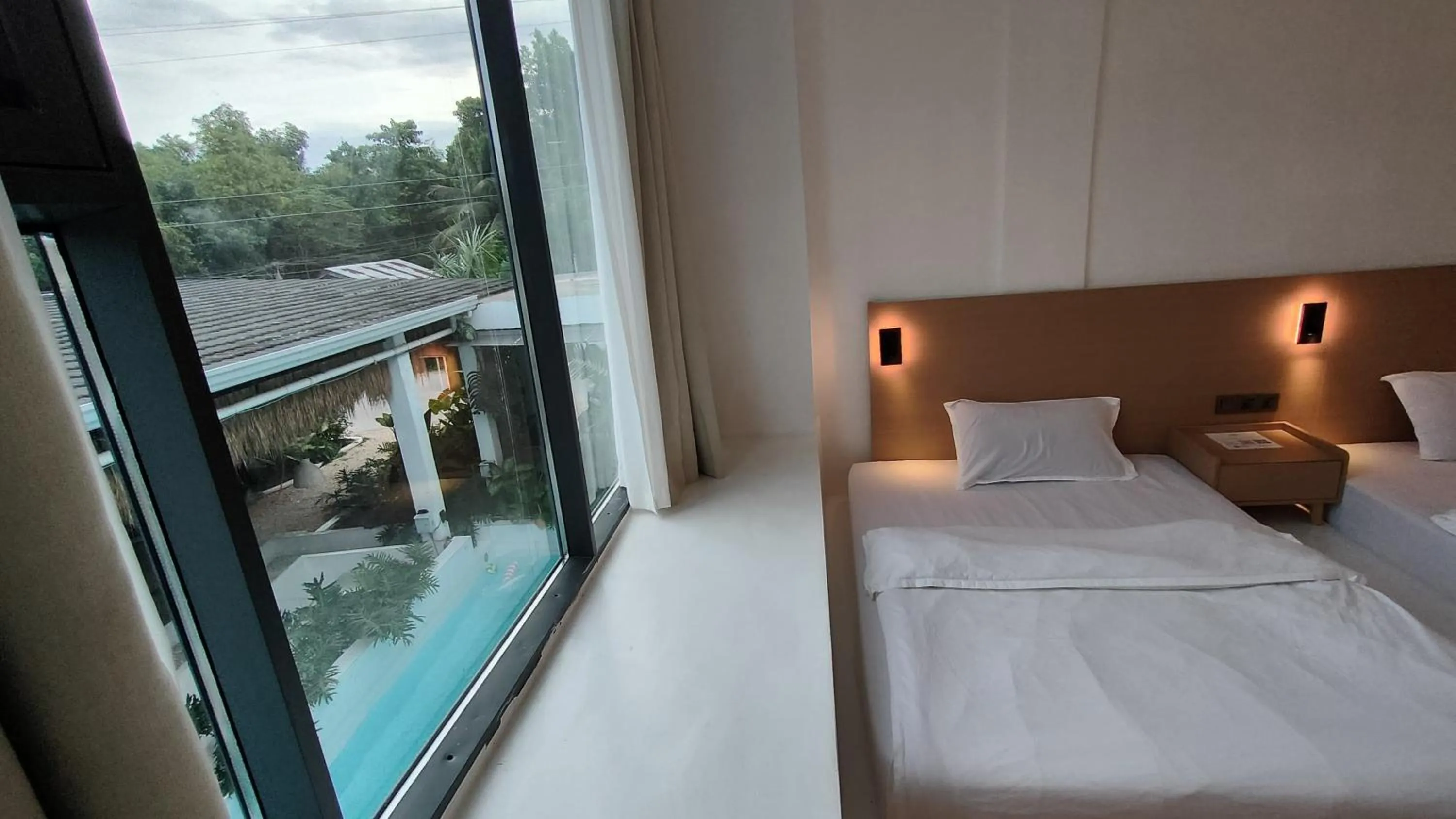 Double Room with Two Double Beds - single occupancy in Diving Addiction Resort