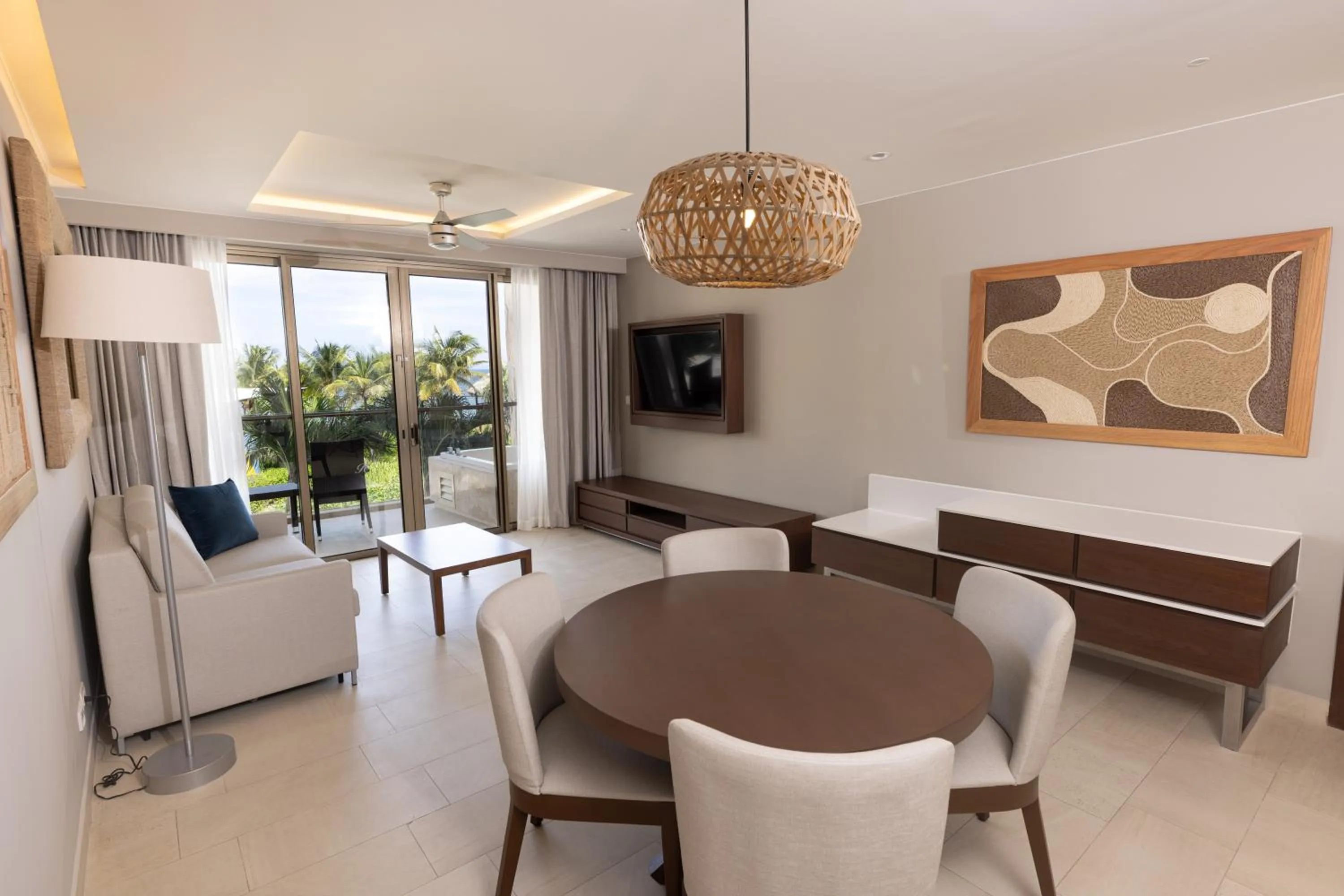 Luxury Presidential one bedroom suite Diamond Club in Royalton Riviera Cancun, An Autograph Collection All-Inclusive Resort & Casino
