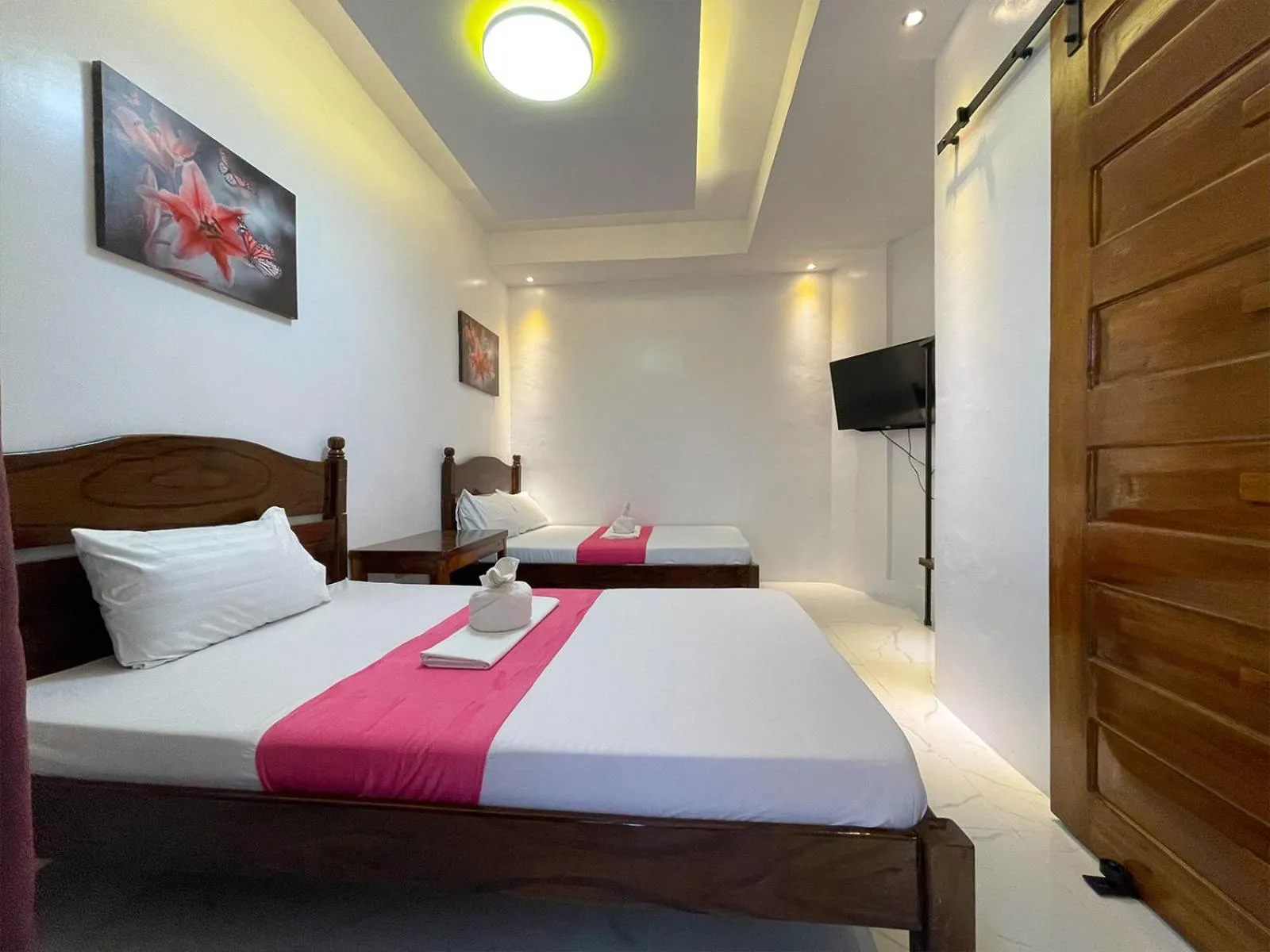 Deluxe Double Room in Agbing Seaside View Resort Puerto Galera powered by Cocotel