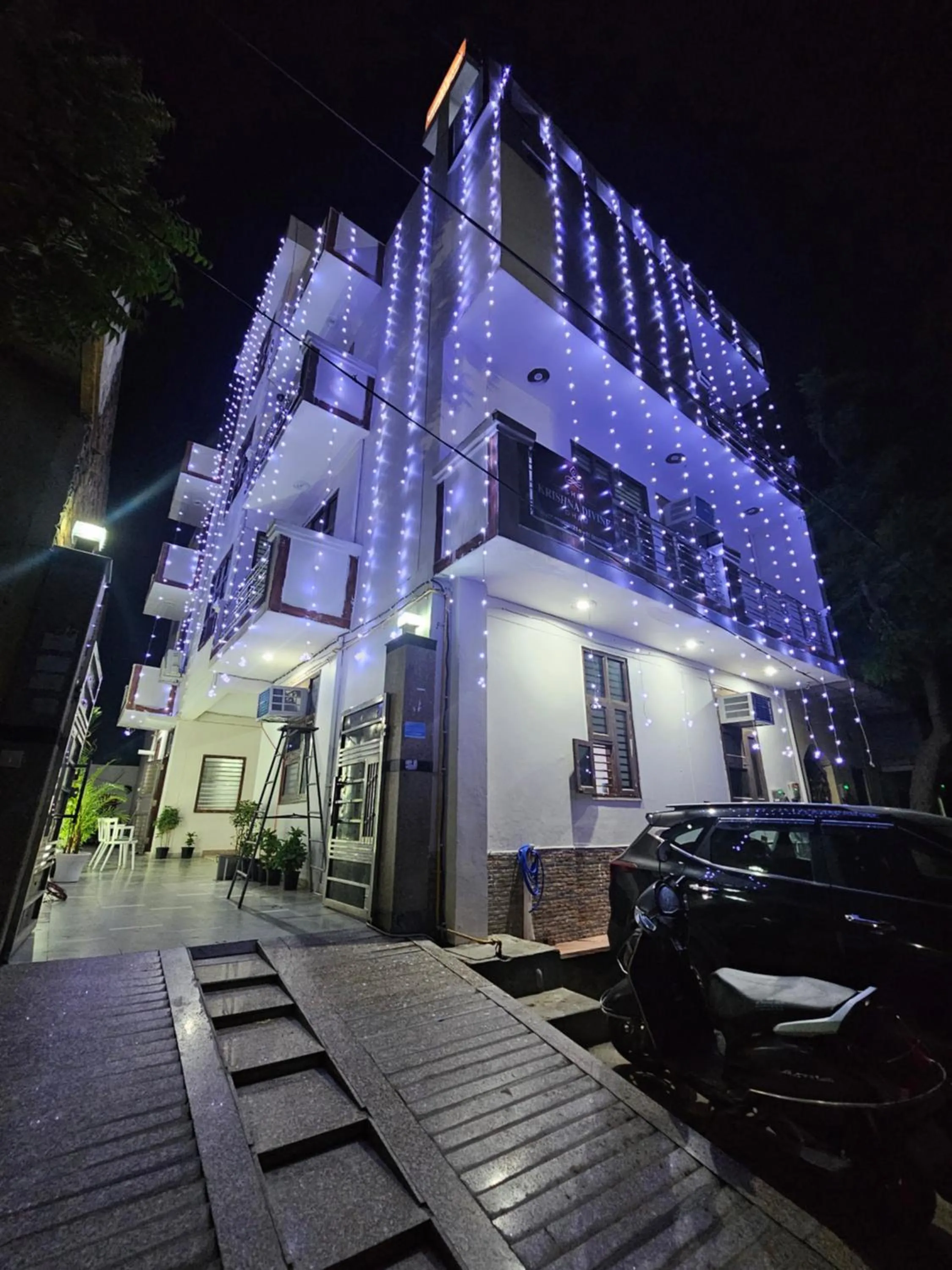 Shri Krishna Divine Dham