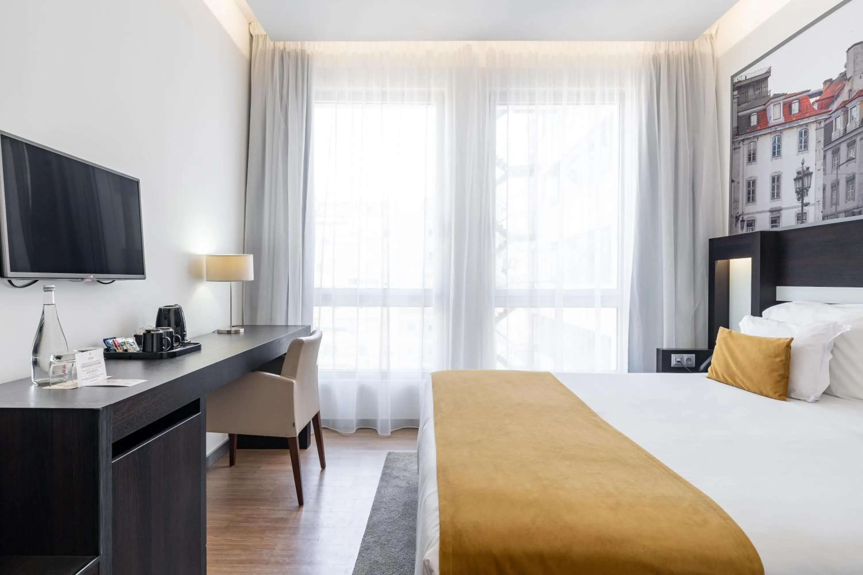 Standard Double or Twin Room in Jupiter Lisboa Hotel - Rooftop & Spa
