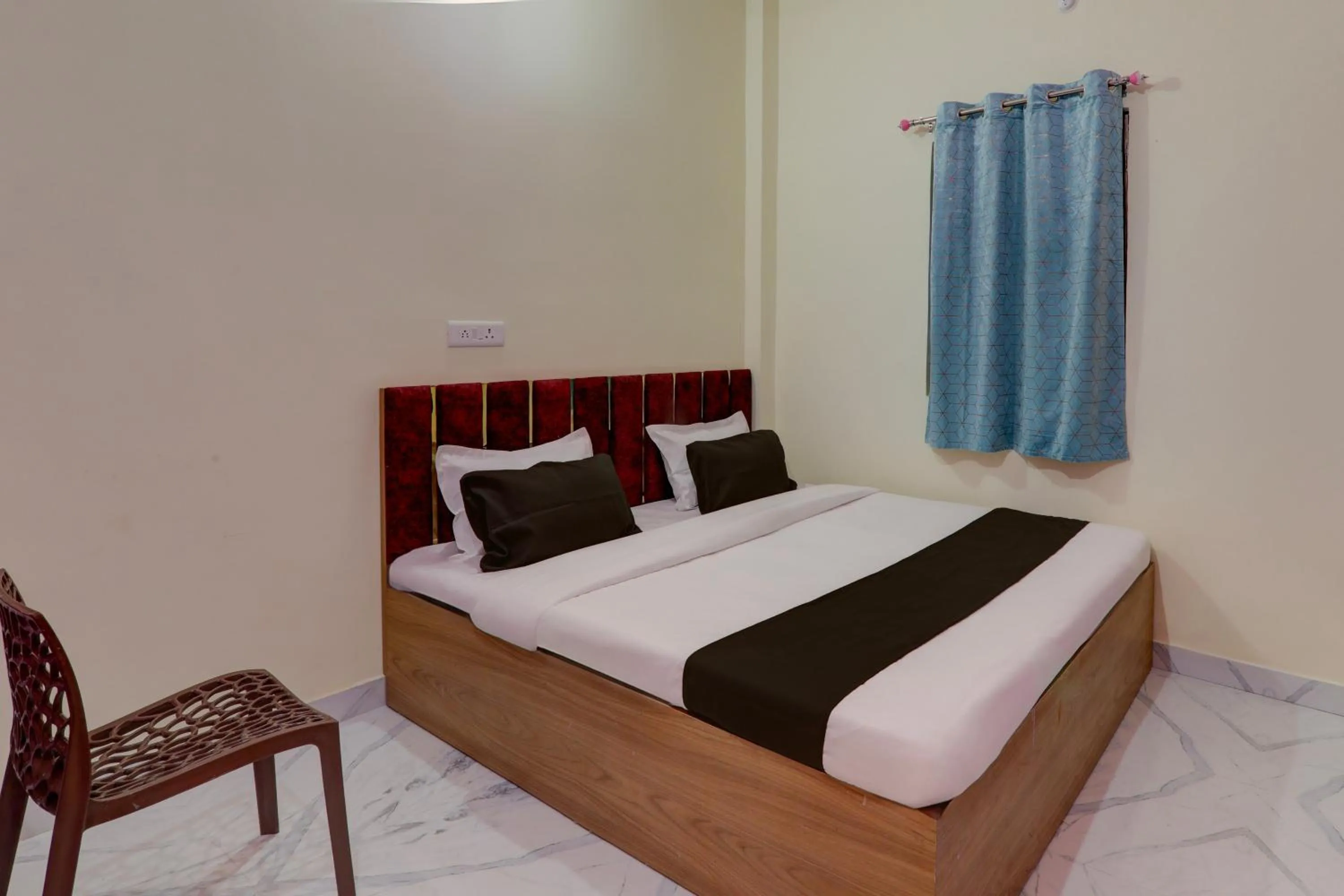 Hotel O Krishna guest house and restaurant