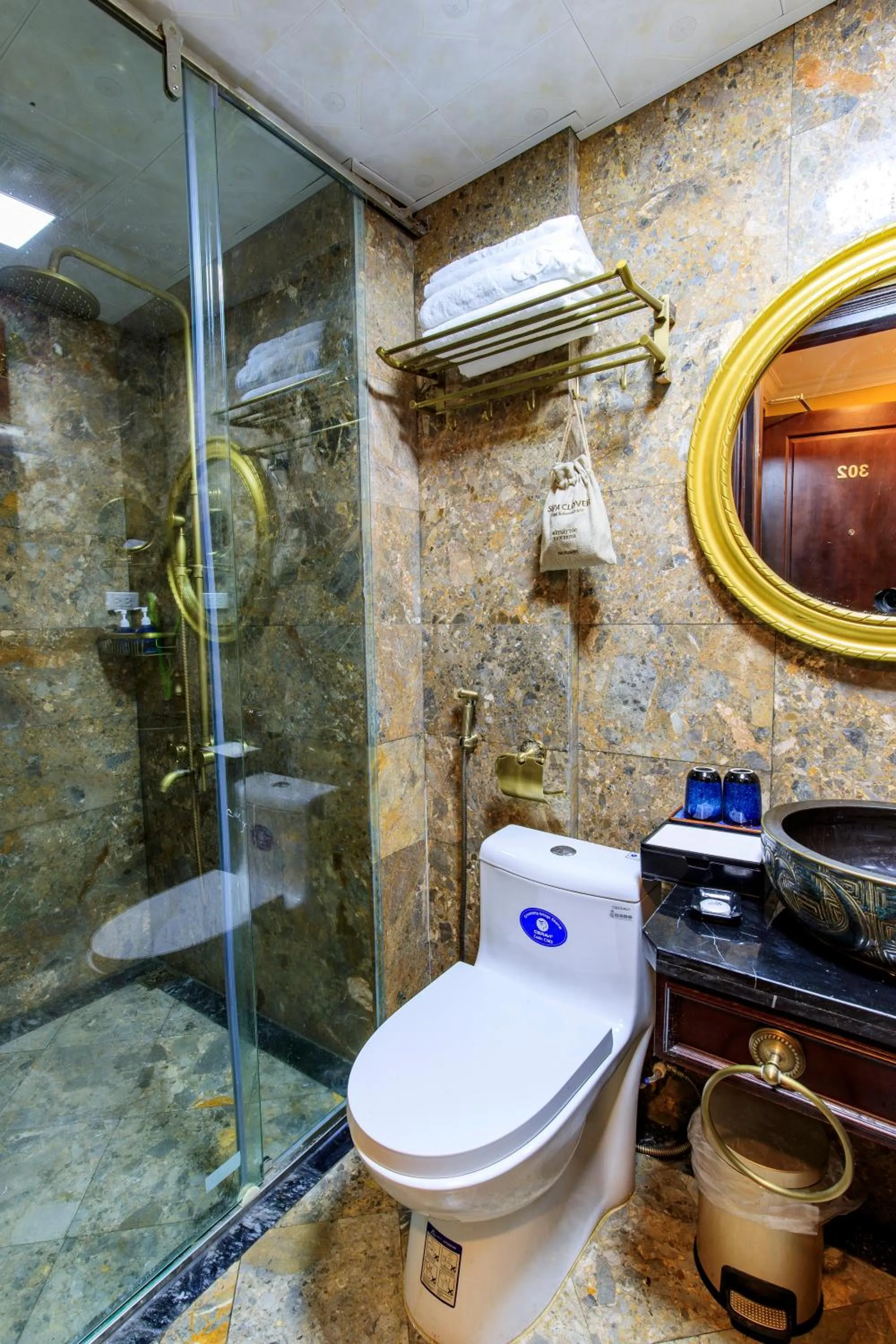 Deluxe Family Room in Clover Sapa