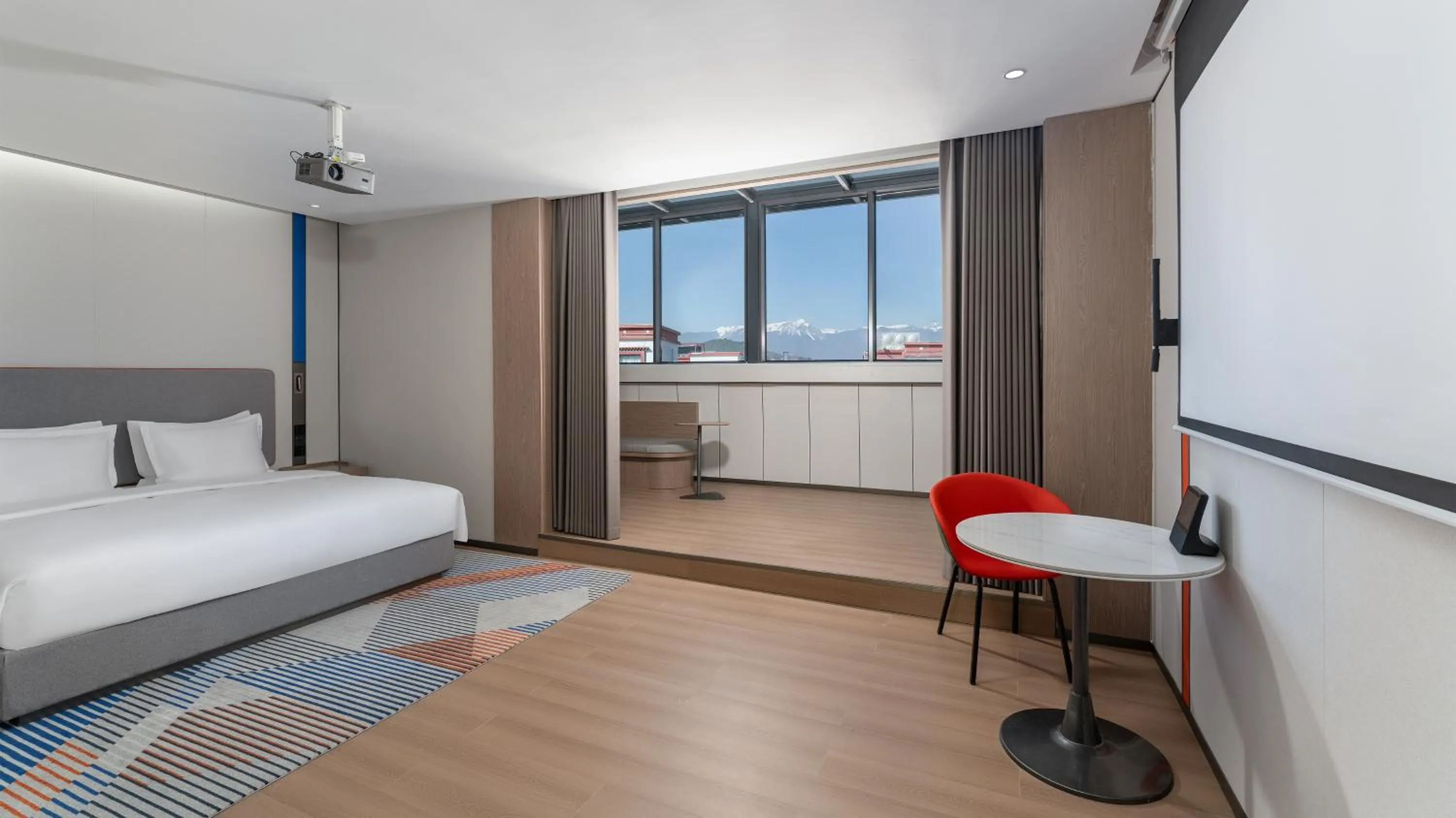 Standard King Room with Balcony and Mountain View in Holiday Inn Express Shangri-La by IHG