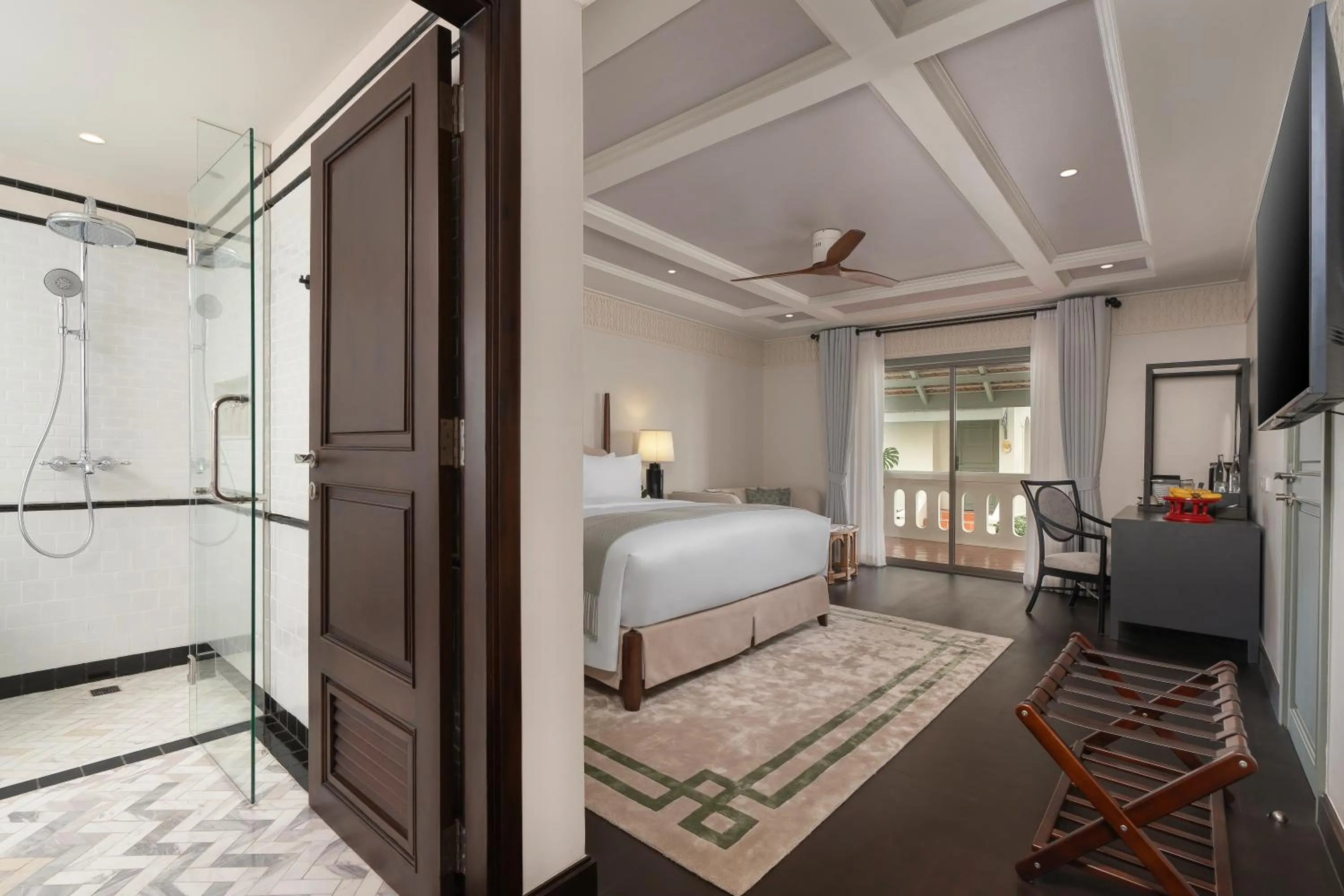 Deluxe King Studio in Souphattra Heritage Vientiane