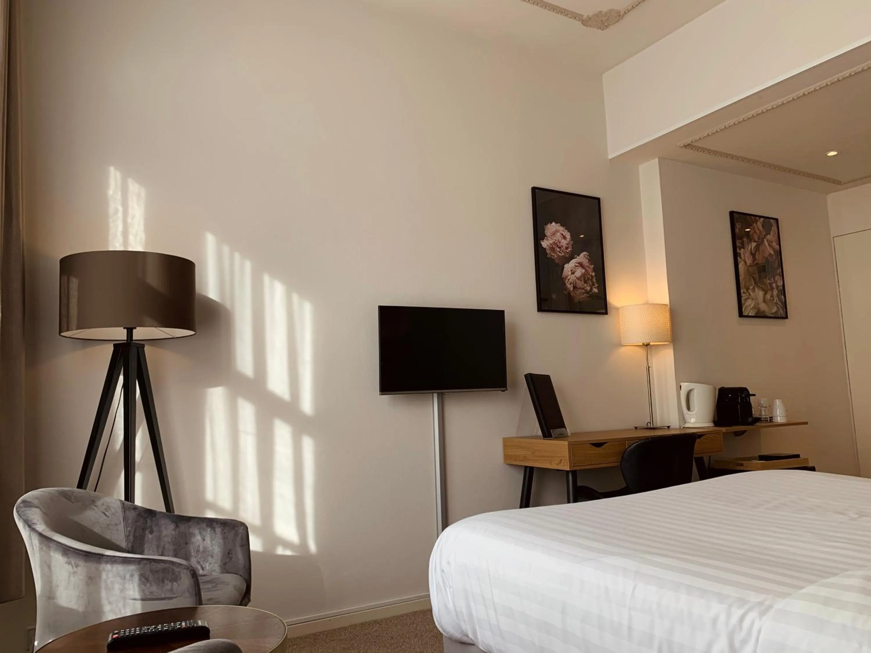 Comfort Double Room with Canal View in Hotel Grand Canal